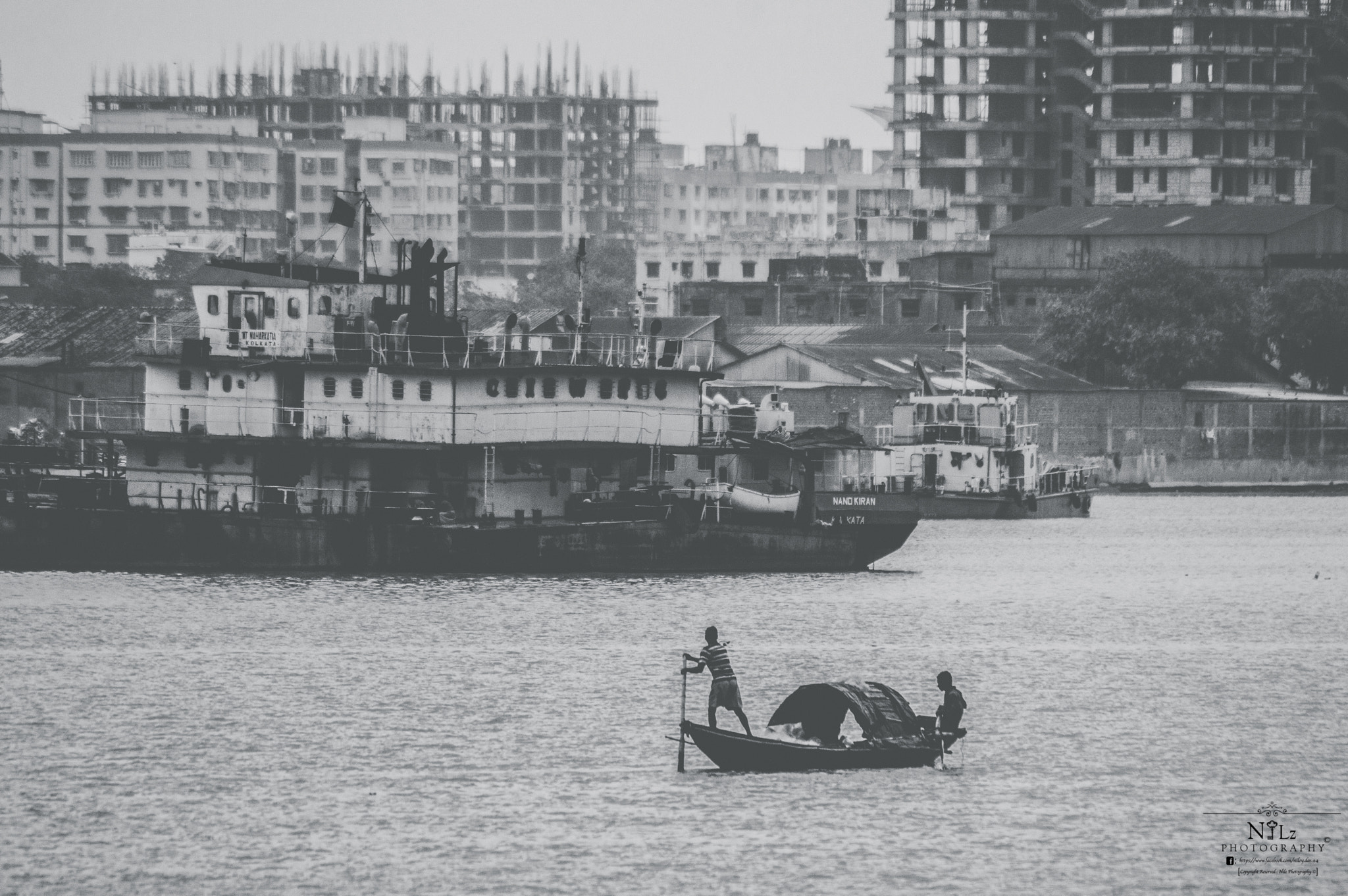 Nikon D3200 sample photo. "i wish i could have that ship" the boatman thinks. photography