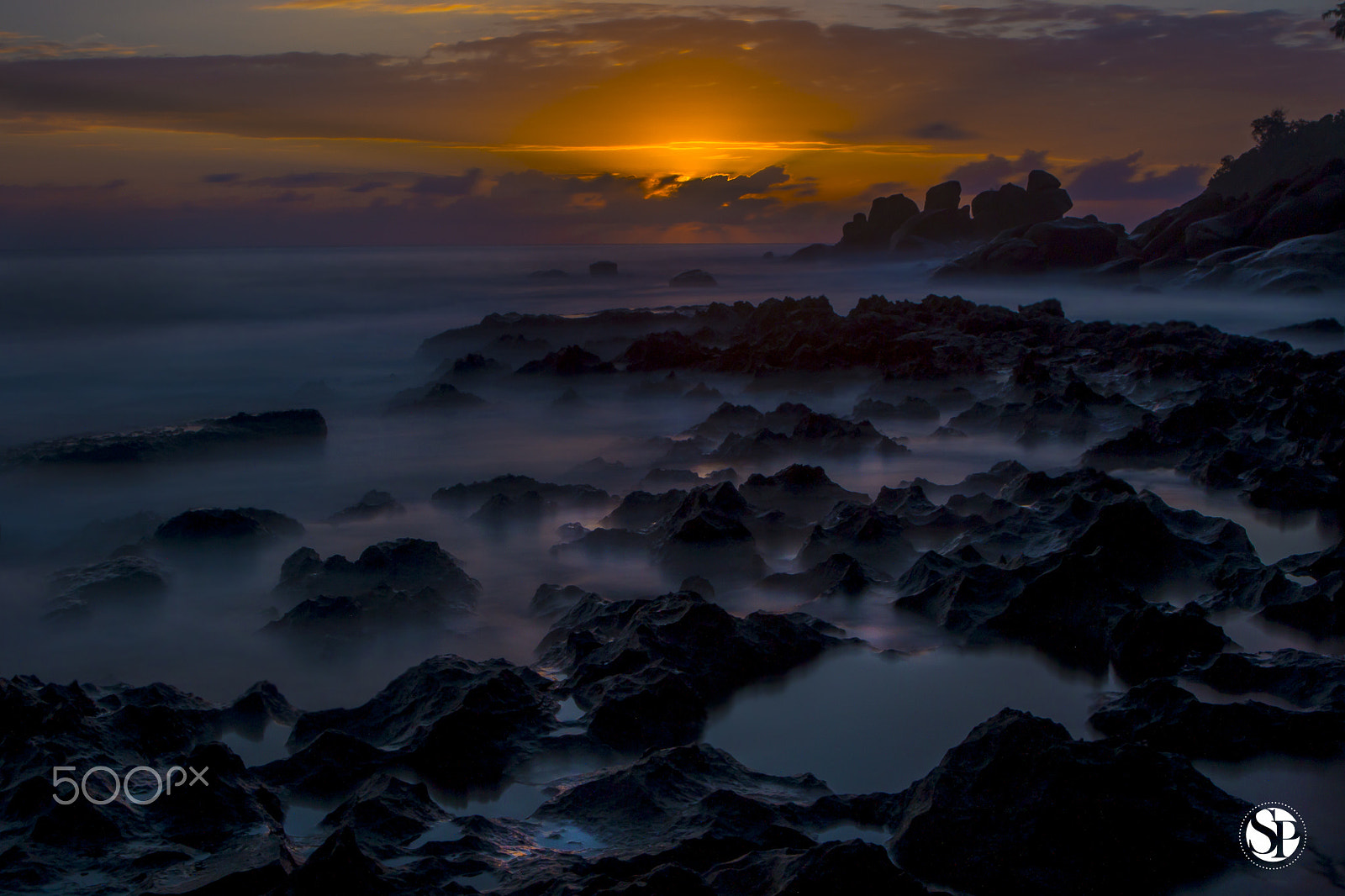 Canon EOS 70D + Canon EF 24-70mm F2.8L USM sample photo. Golden hour in seychelles photography