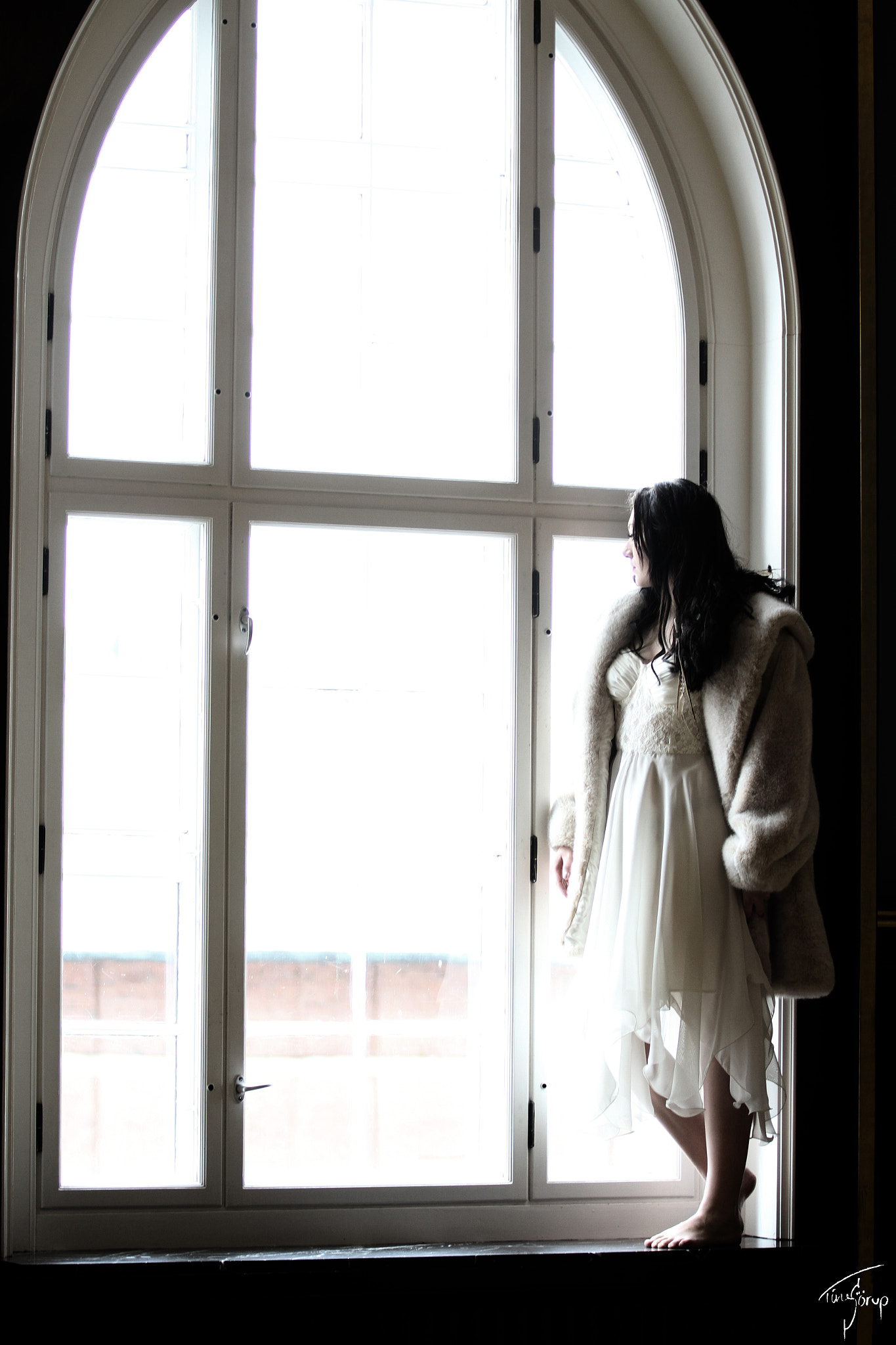 Canon EF 70-200mm F2.8L USM sample photo. . window photography