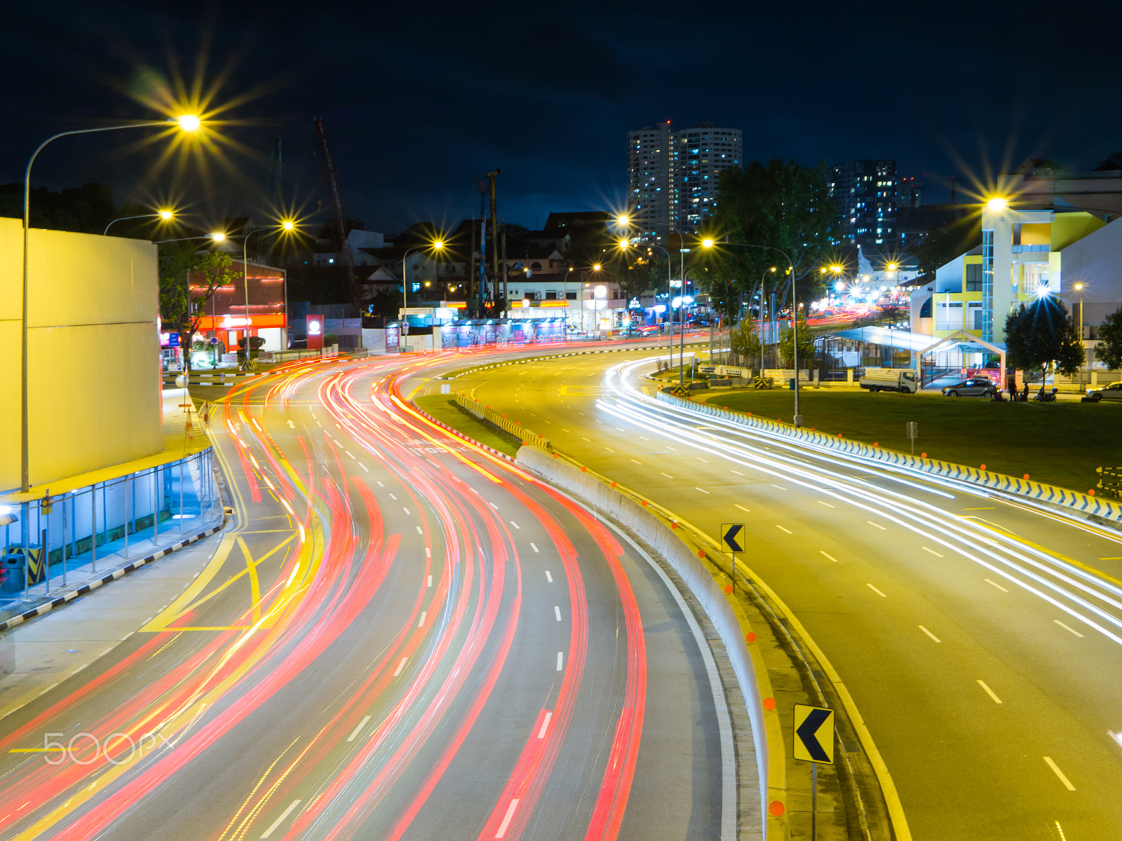 Olympus OM-D E-M10 II + LUMIX G 25/F1.7 sample photo. Night lights 1 photography