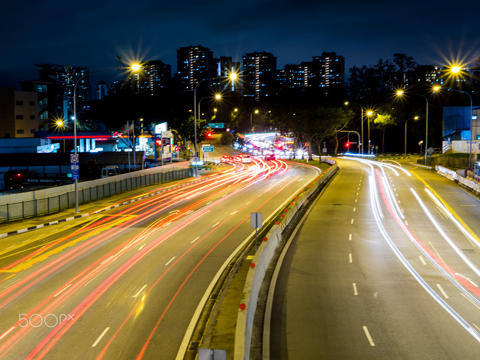 Olympus OM-D E-M10 II + LUMIX G 25/F1.7 sample photo. Night lights 2 photography
