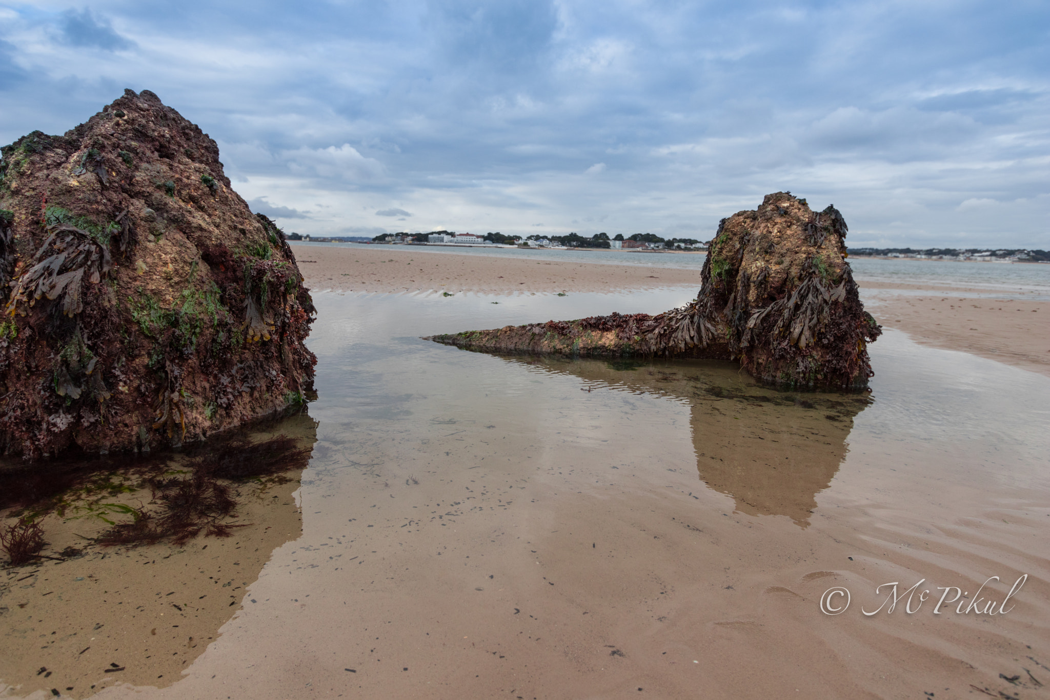 Canon EF-S 10-22mm F3.5-4.5 USM sample photo. Rock photography