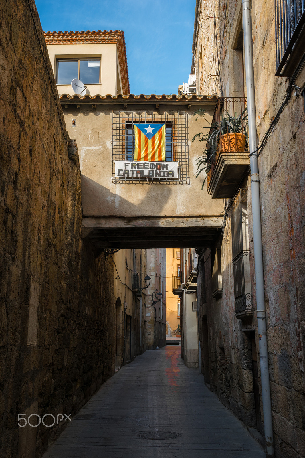 Sigma 17-50mm F2.8 EX DC OS HSM sample photo. Tarragona streets photography