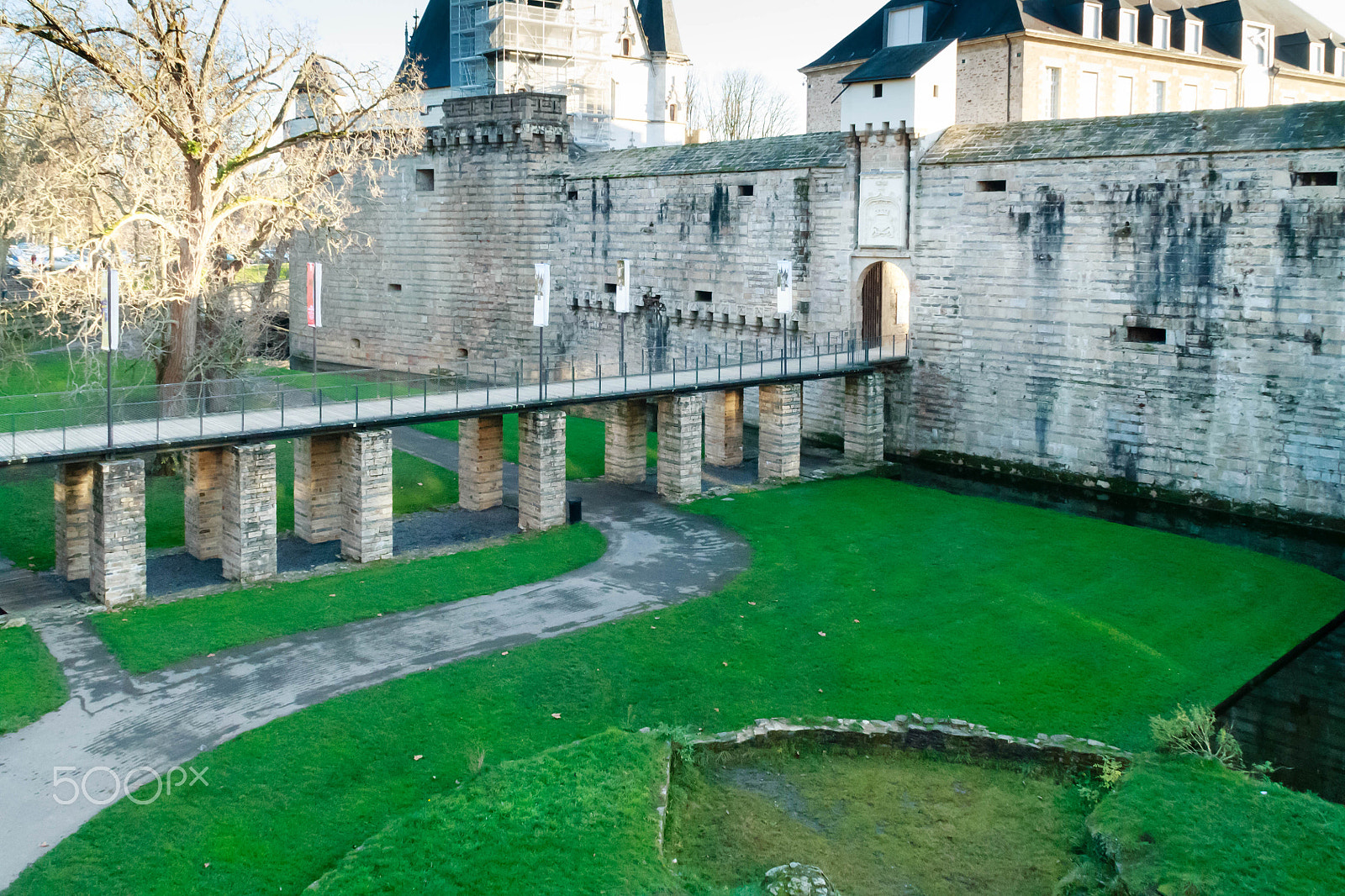Canon EOS 1100D (EOS Rebel T3 / EOS Kiss X50) sample photo. Castle photography