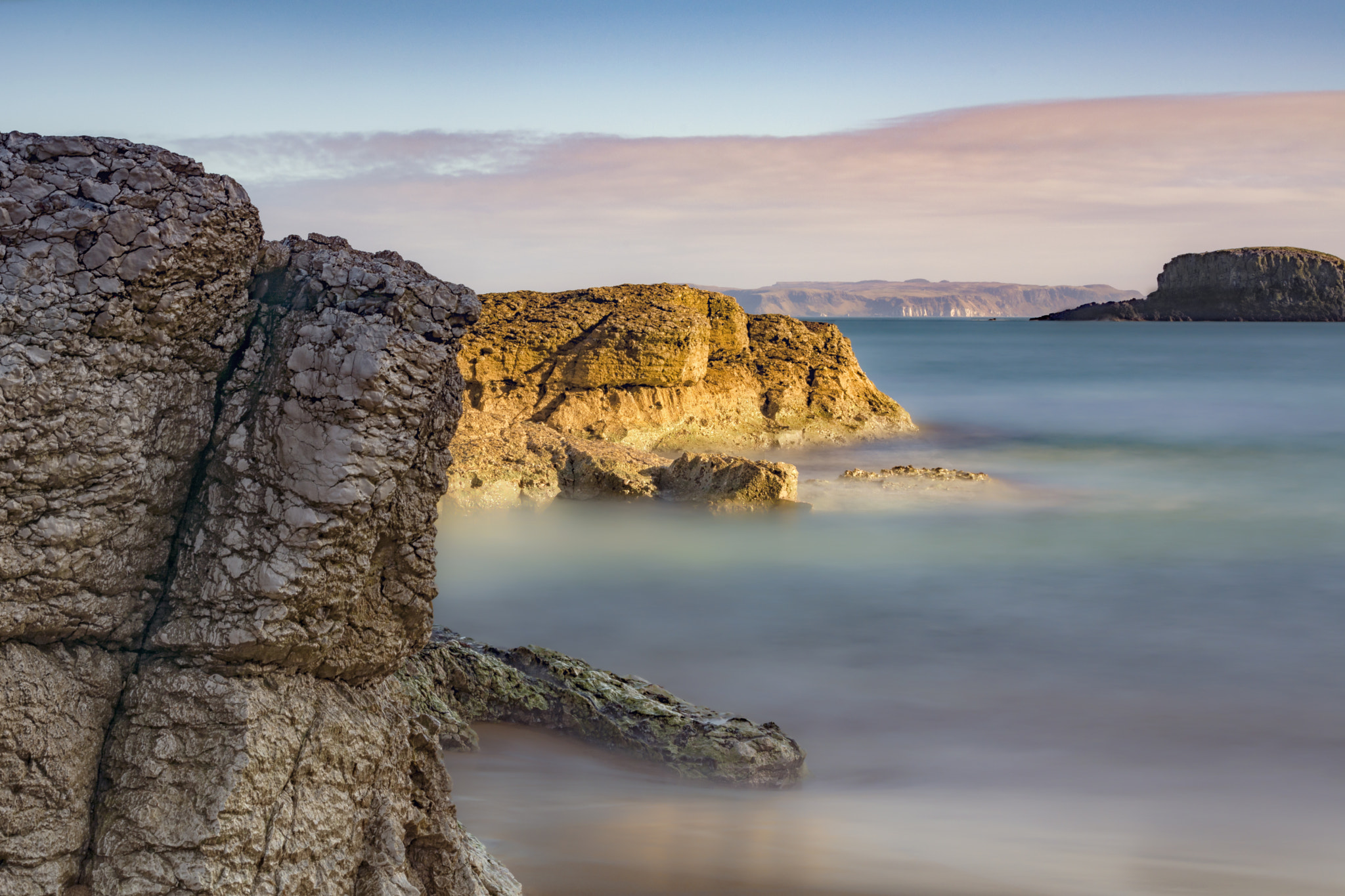 Sigma 28-300mm F3.5-6.3 DG Macro sample photo. Ballintoy rocks photography