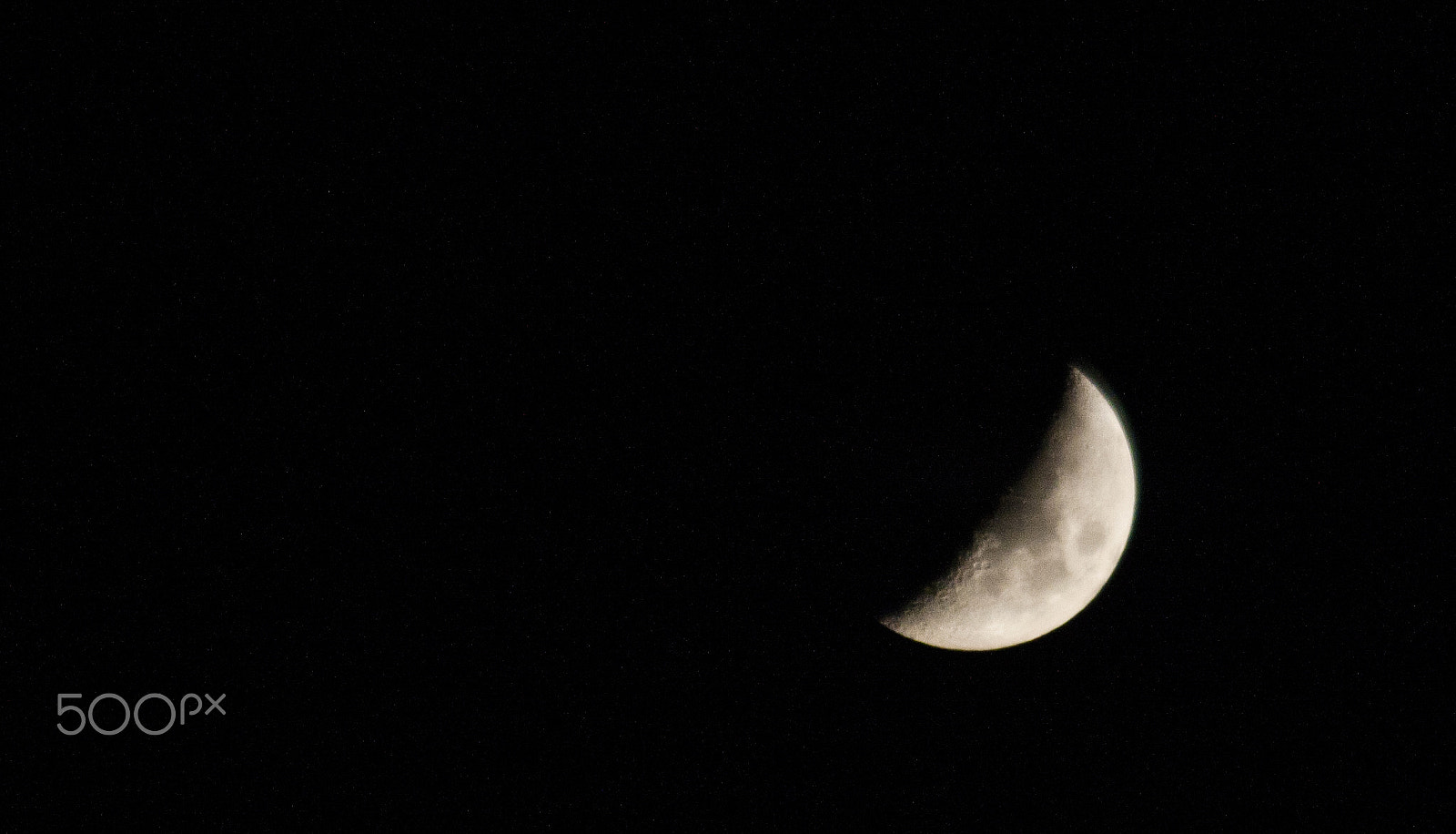 Canon EF 70-300mm F4-5.6 IS USM sample photo. Moon photography