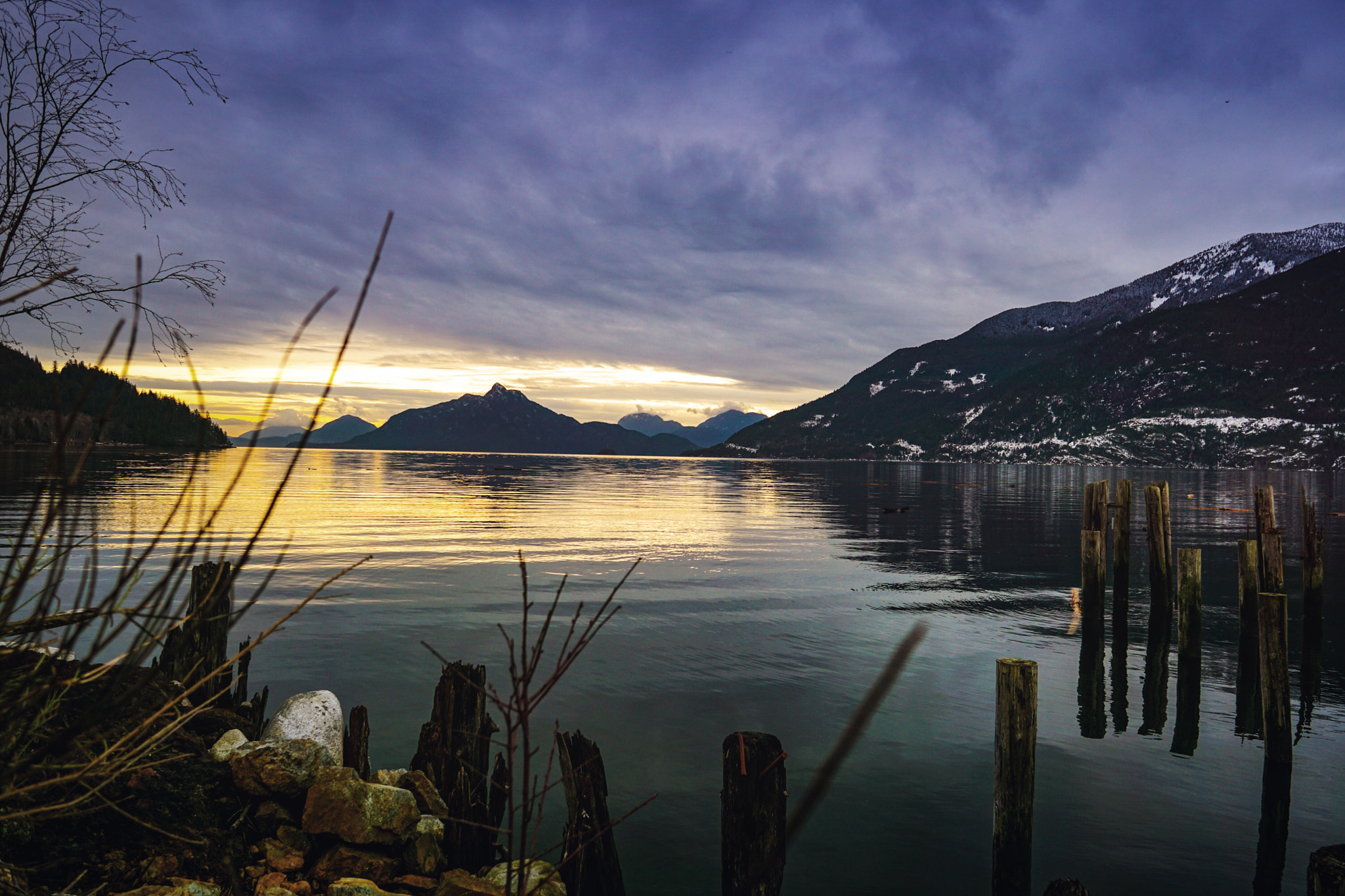 Sony a6000 + Sigma 19mm F2.8 EX DN sample photo. Magic hours sunset. squamish. photography