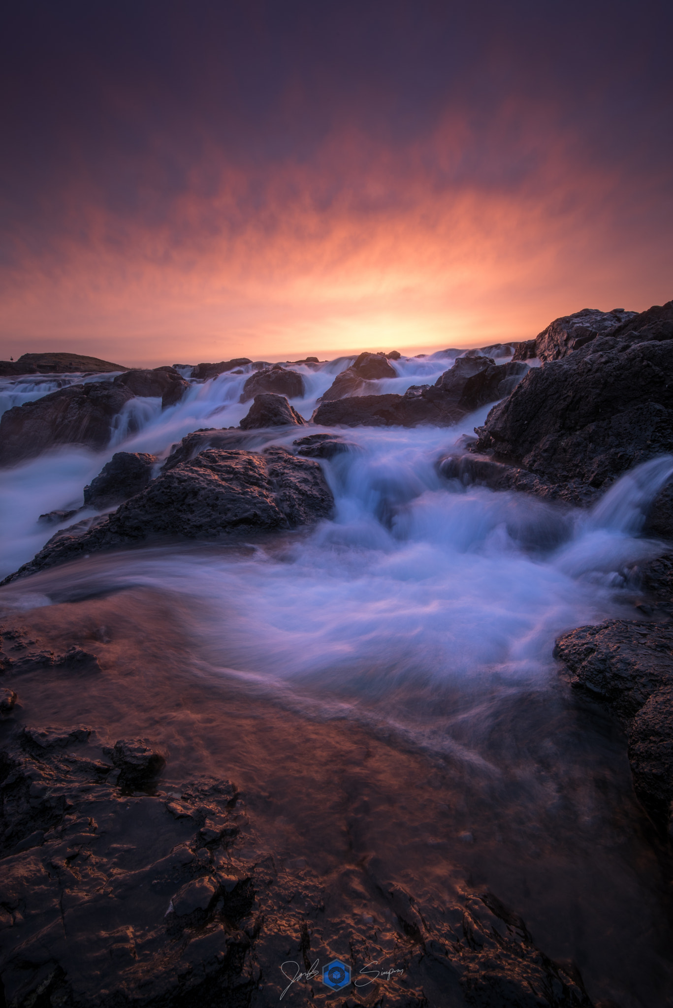 Tokina AT-X 16-28mm F2.8 Pro FX sample photo. Whirl photography