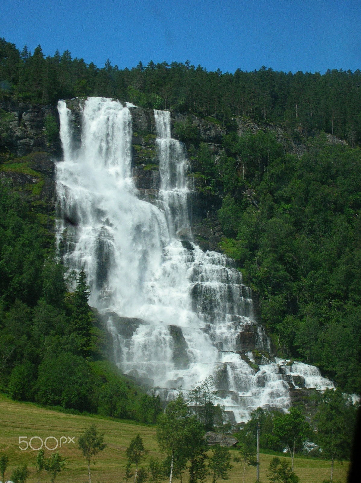 Nikon E4100 sample photo. Landscape with water photography