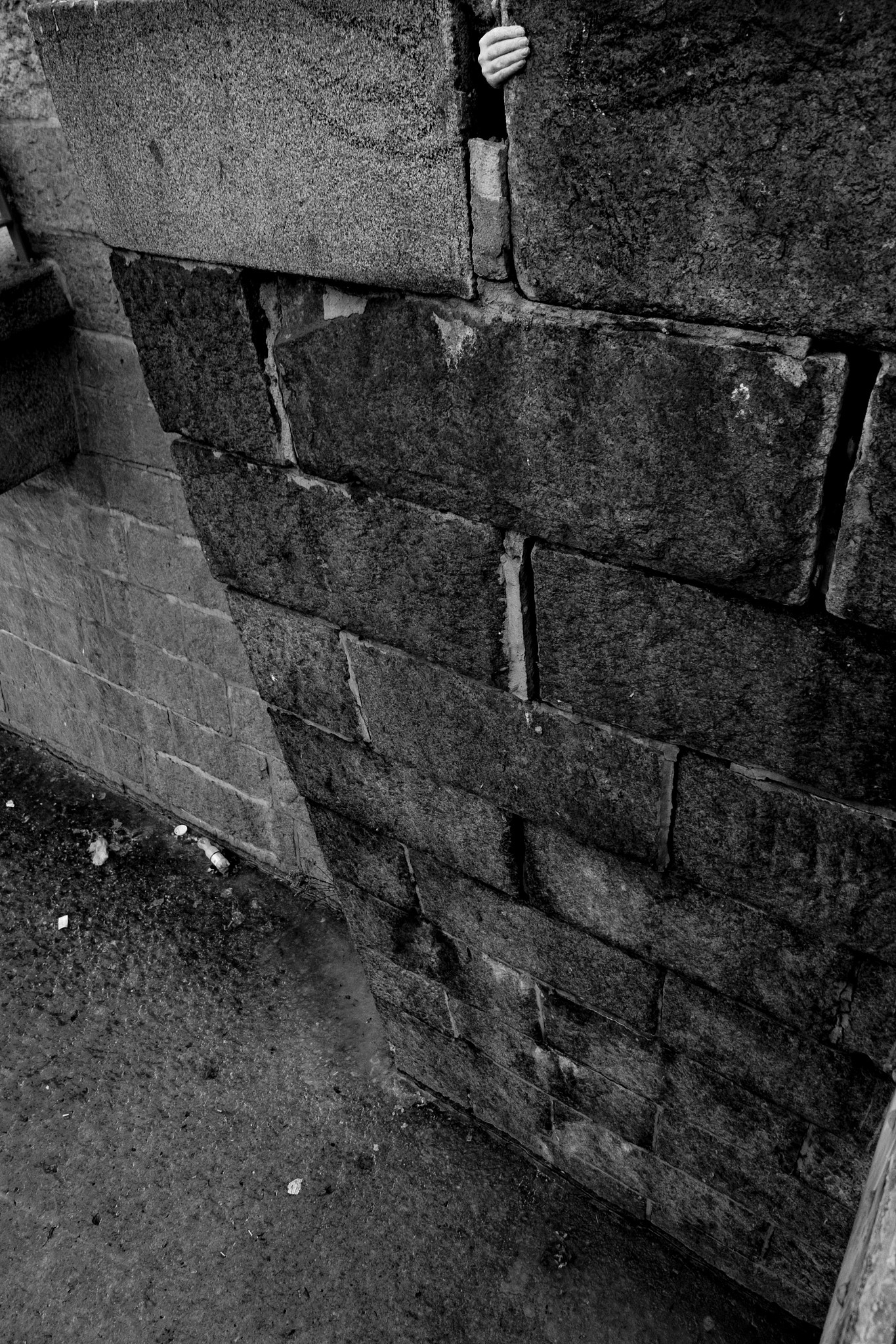 Fujifilm XC 16-50mm F3.5-5.6 OIS sample photo. Absorbed by concrete photography