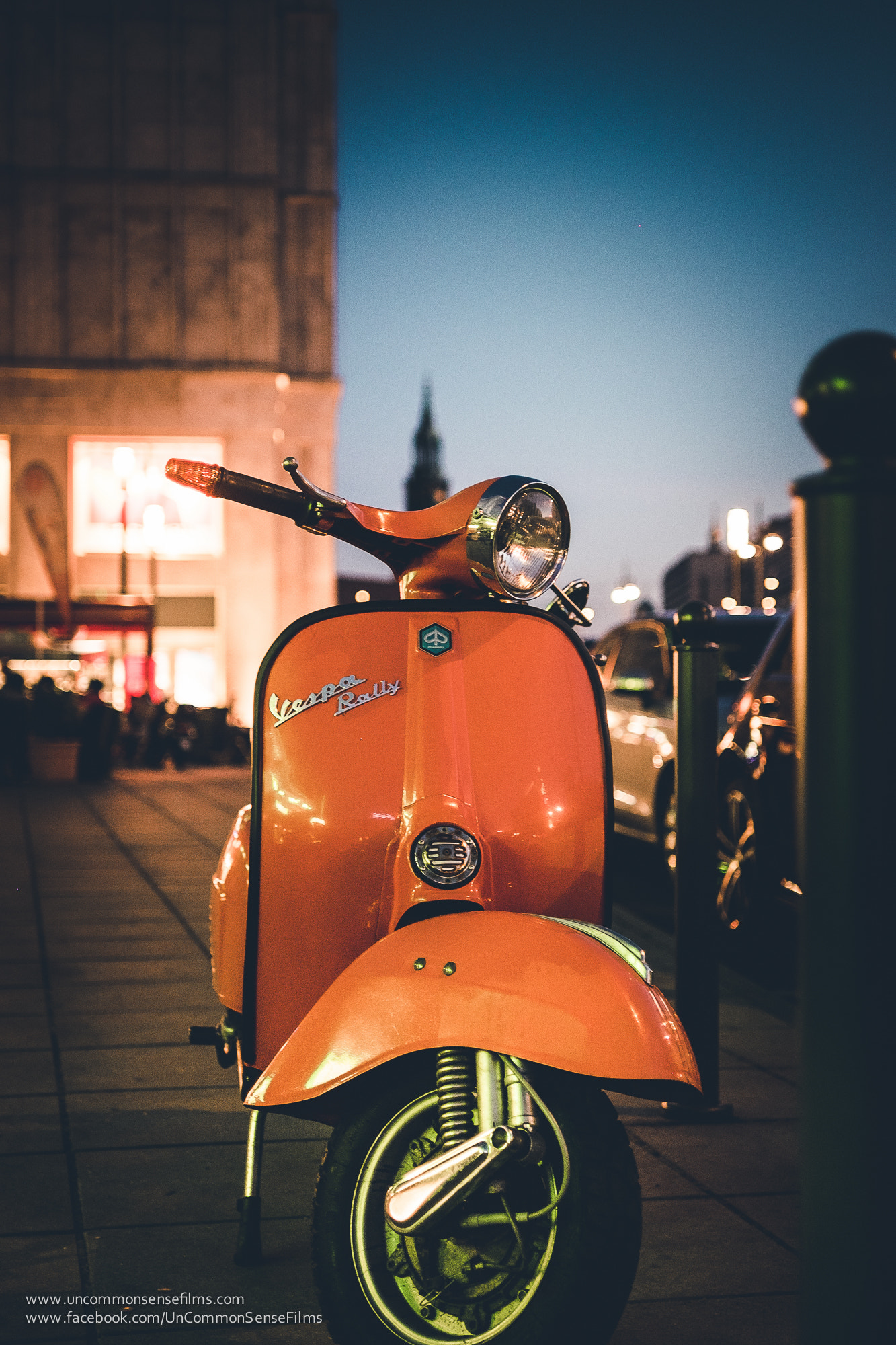 ZEISS Touit 32mm F1.8 sample photo. Oh vespa. photography