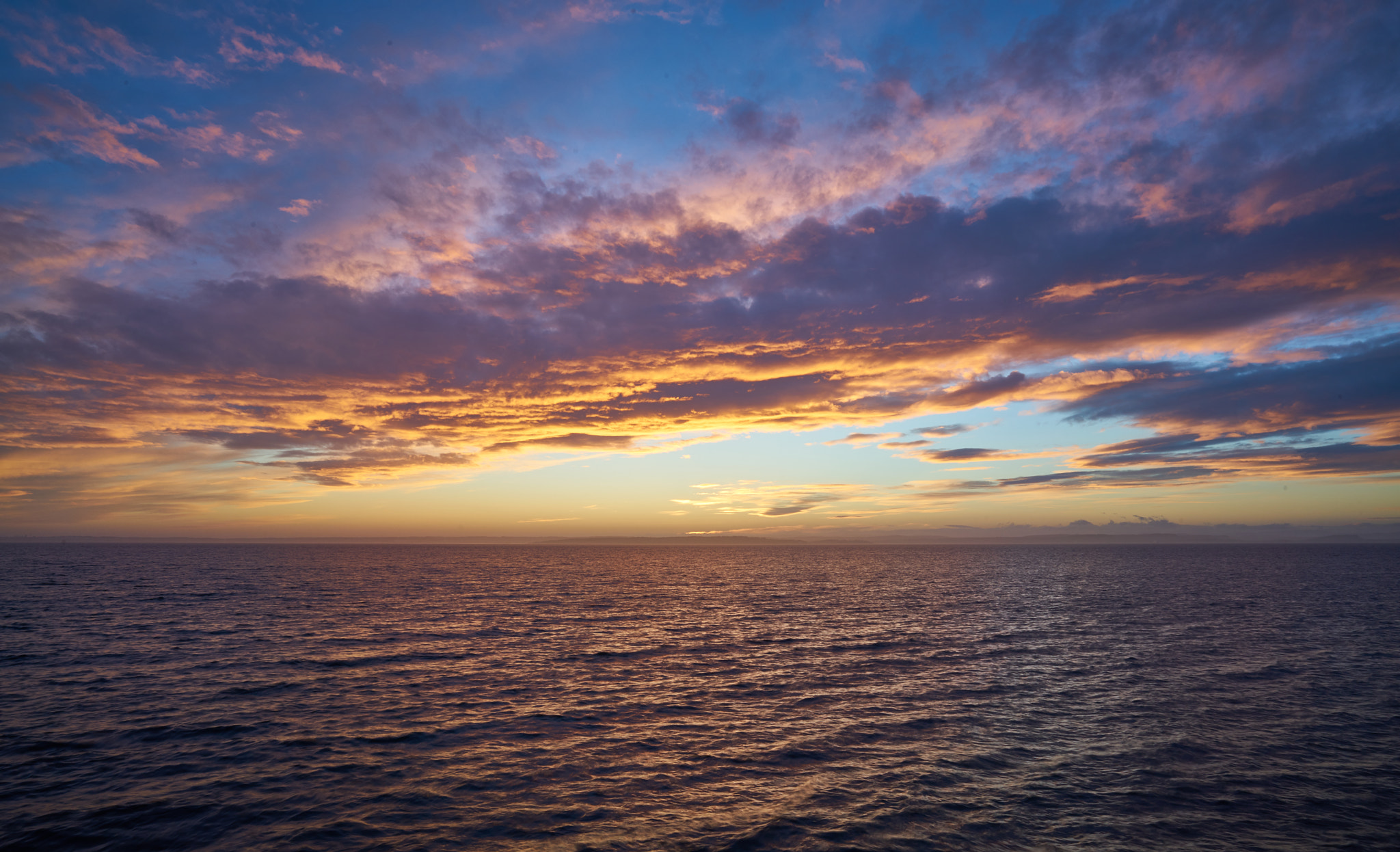 Sony a7R II + ZEISS Loxia 21mm F2.8 sample photo. Sunset in norway photography