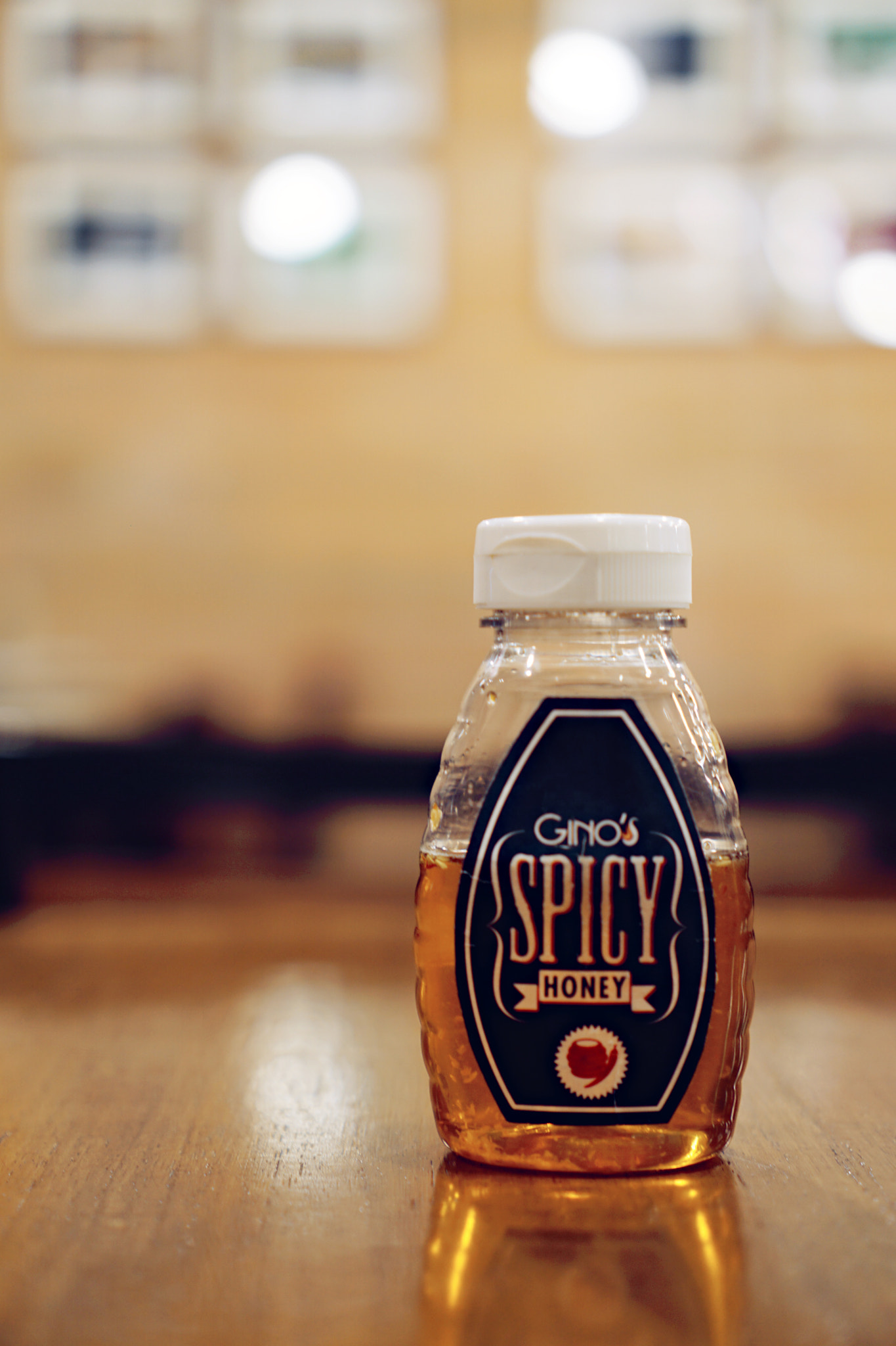 Sony a6000 + Sony E 35mm F1.8 OSS sample photo. Spicy honey for my pizza photography