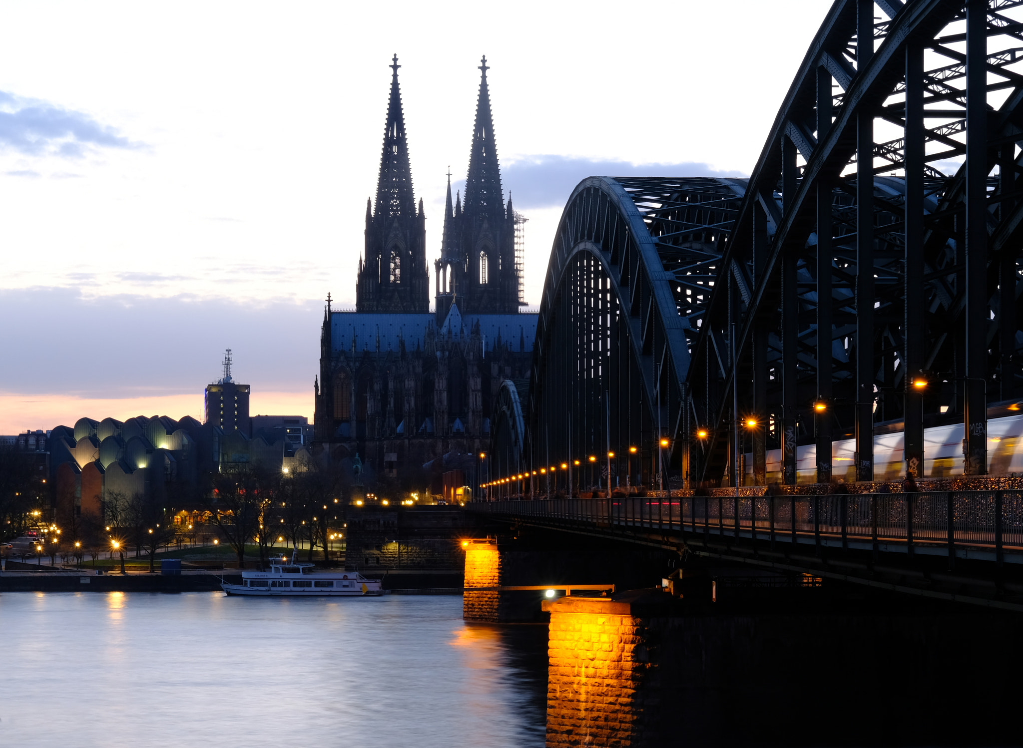 Fujifilm X-Pro2 + Fujifilm XF 35mm F2 R WR sample photo. Köln photography