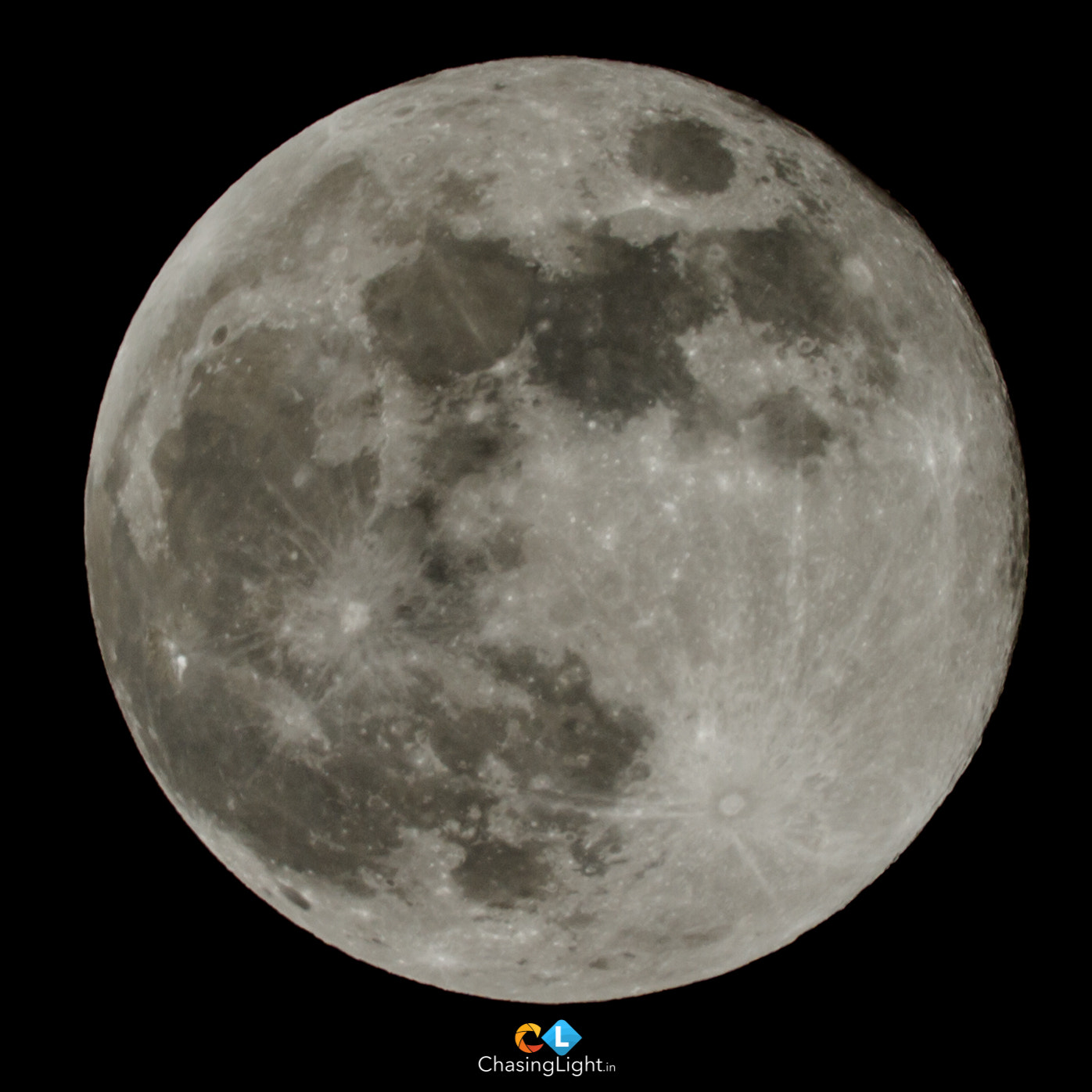 150-600mm F5-6.3 DG OS HSM | Contemporary 015 sample photo. Heartless nights  photography