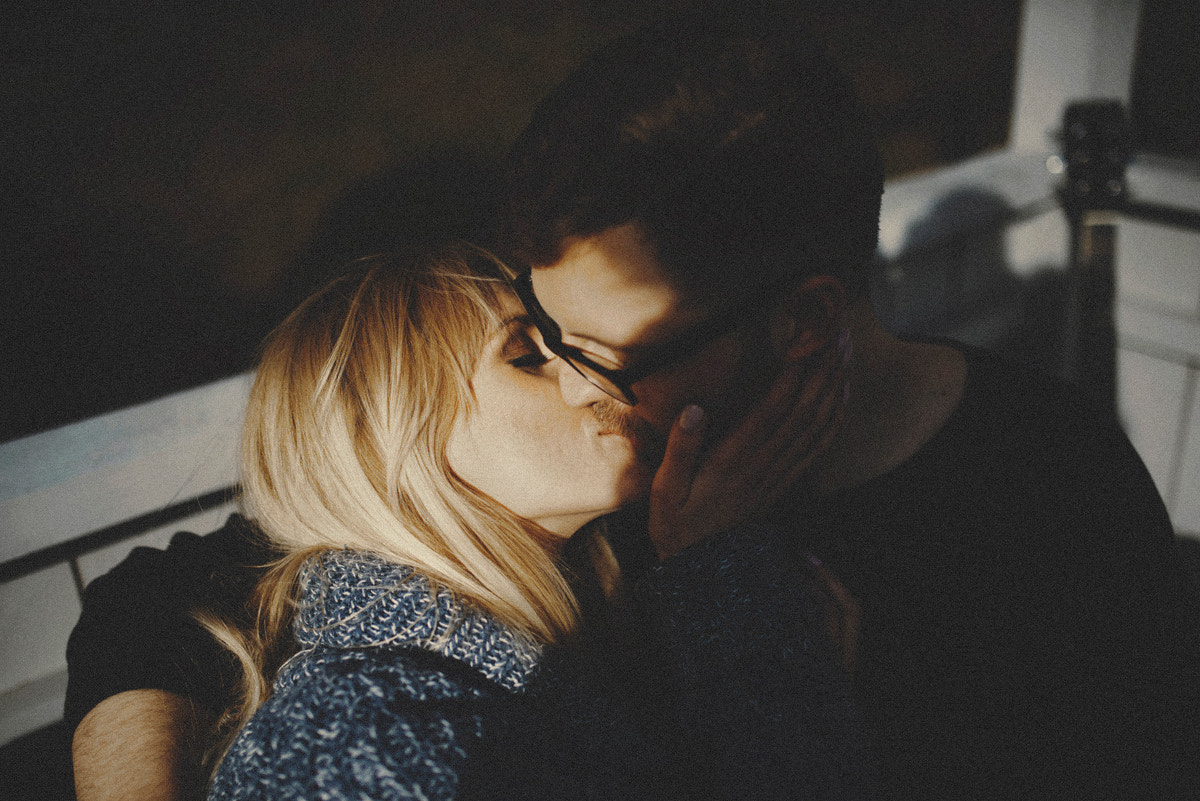 Nikon D800 + Sigma 35mm F1.4 DG HSM Art sample photo. The kiss photography