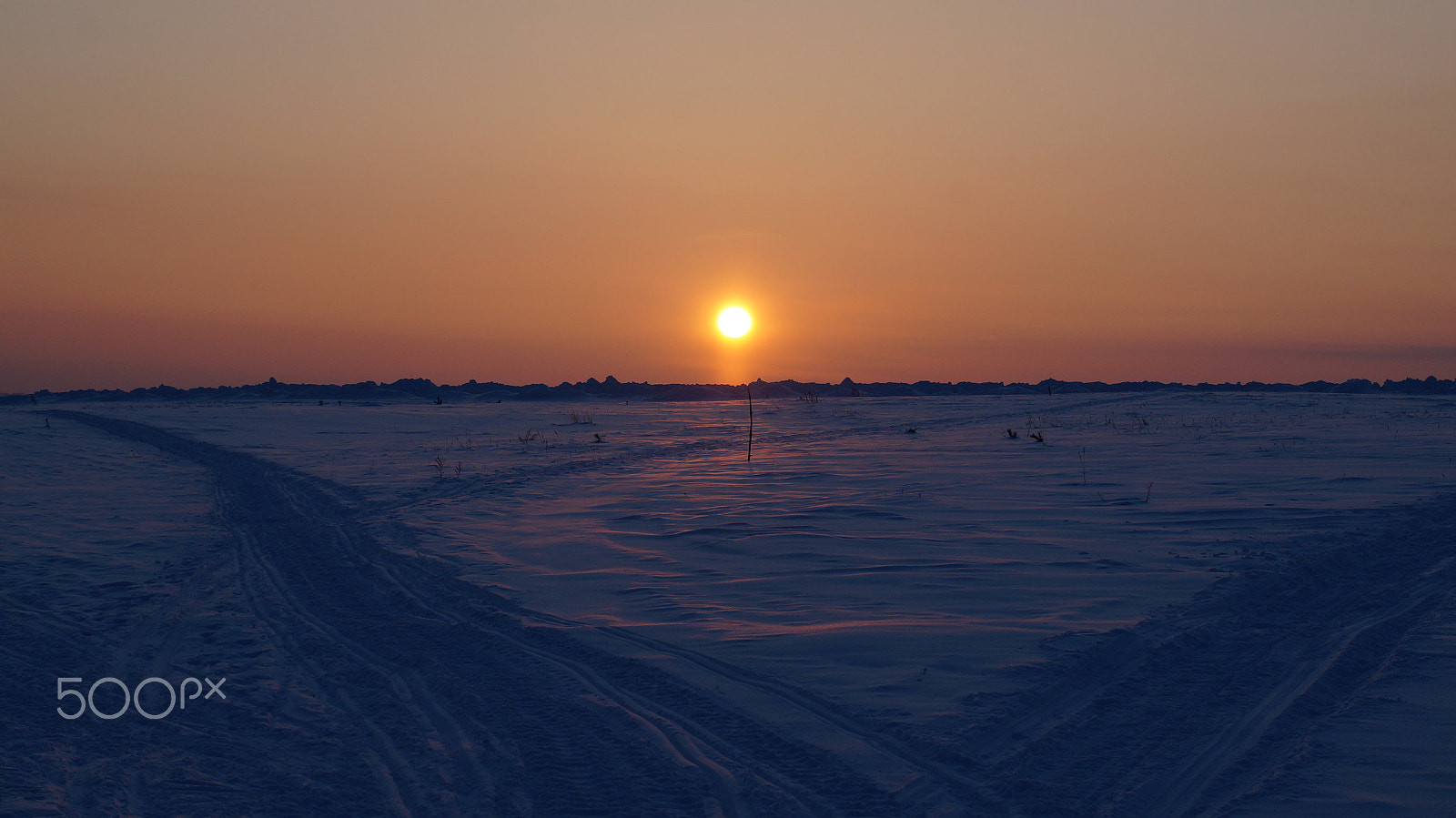 Sony Alpha NEX-F3 + Sony E 18-55mm F3.5-5.6 OSS sample photo. Sunset in winter photography