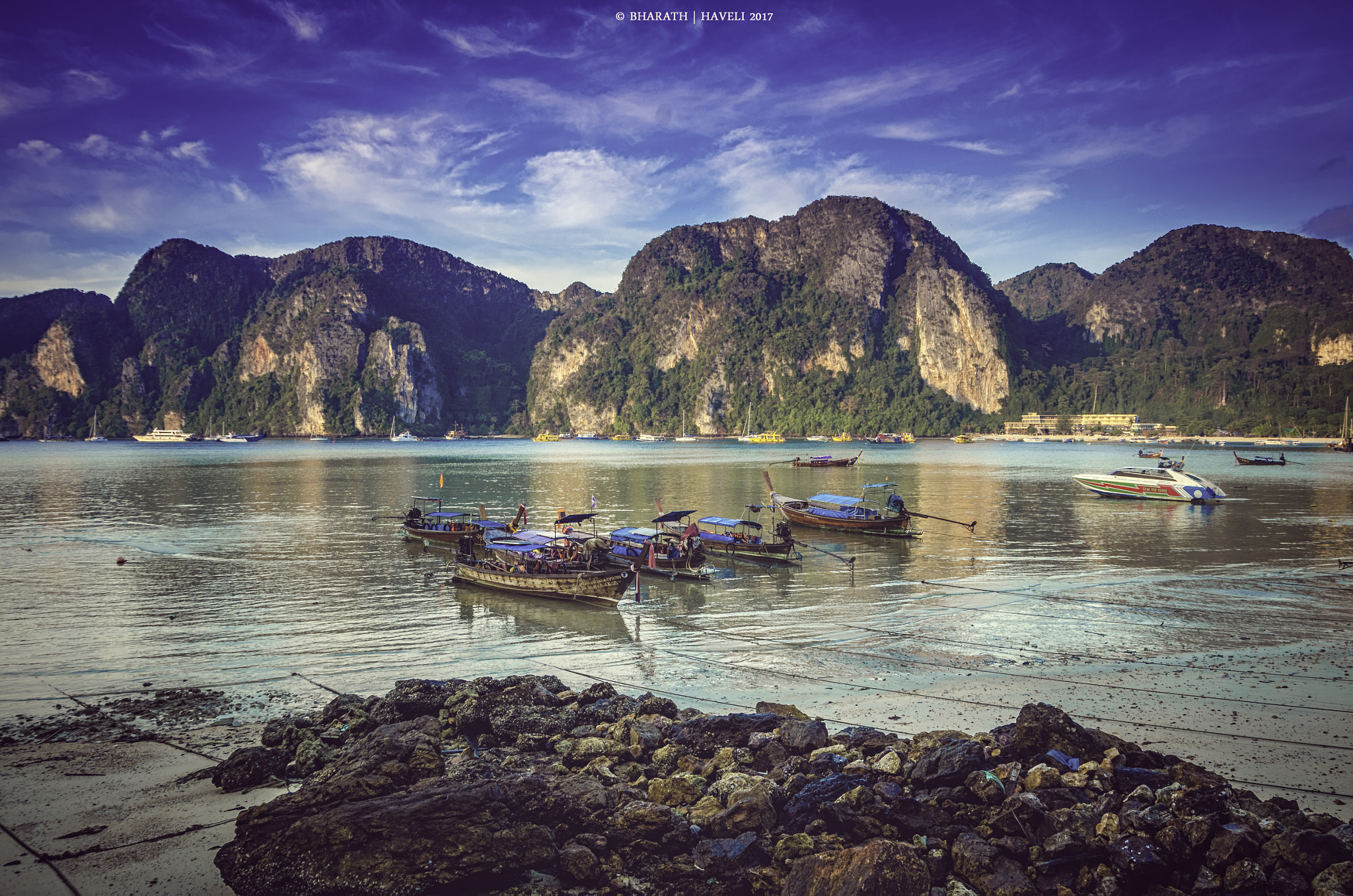 Pentax K-50 + Pentax smc DA 18-135mm F3.5-5.6ED AL [IF] DC WR sample photo. "phi phi islands" photography