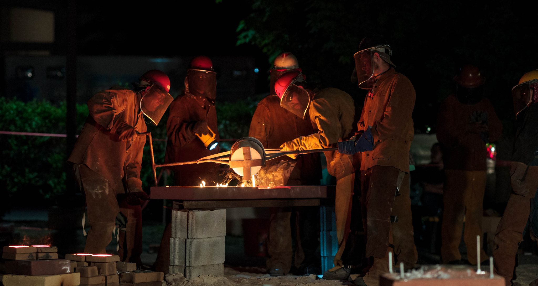 Sony Sonnar T* 135mm F1.8 ZA sample photo. Hefestus iron pour photography