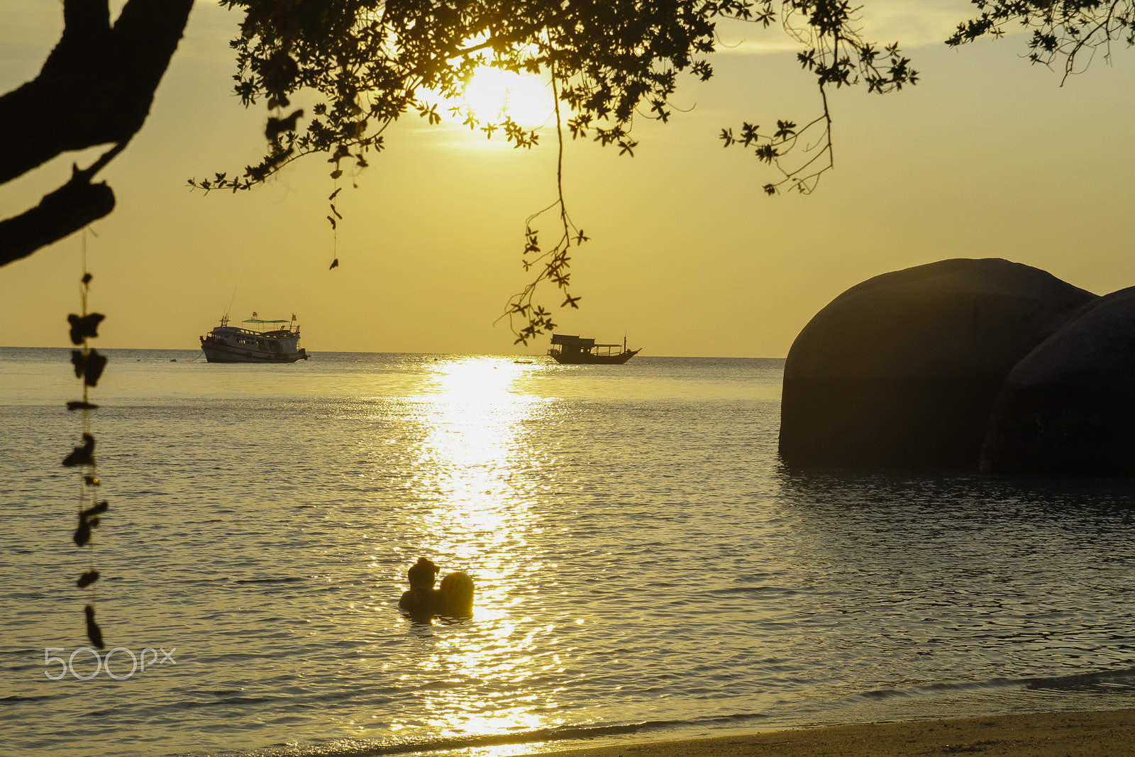 Tamron SP AF 17-50mm F2.8 XR Di II LD Aspherical (IF) sample photo. Kohtao () photography