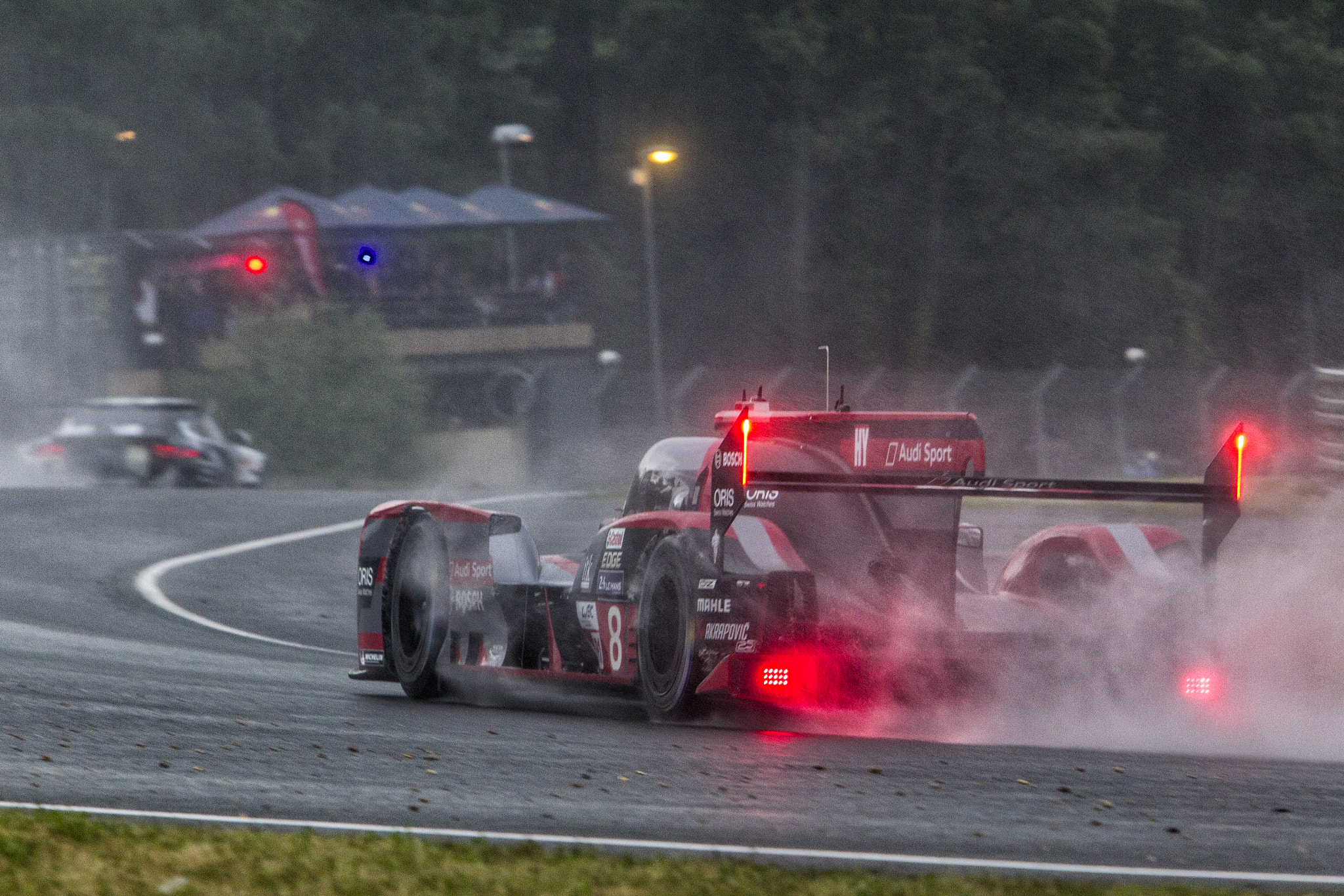 Canon EOS-1D Mark IV + Canon EF 70-200mm F2.8L IS USM sample photo. Audi at le mans photography