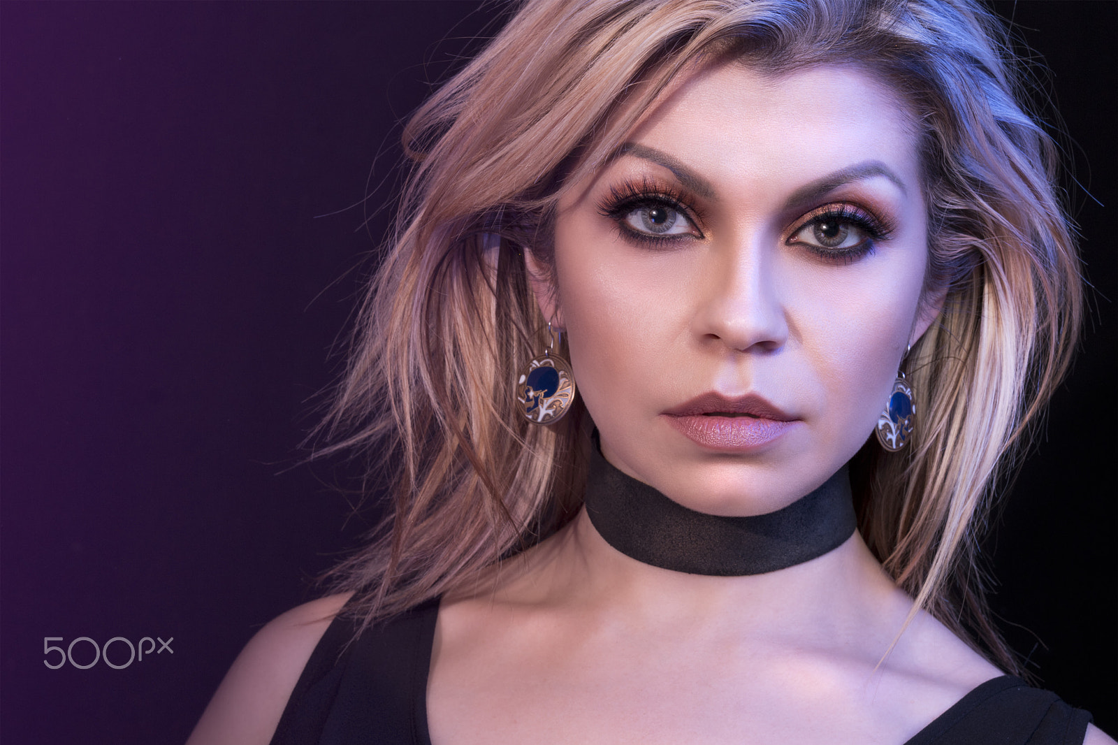 Sigma 50mm F1.4 EX DG HSM sample photo. Makeup and chokers photography