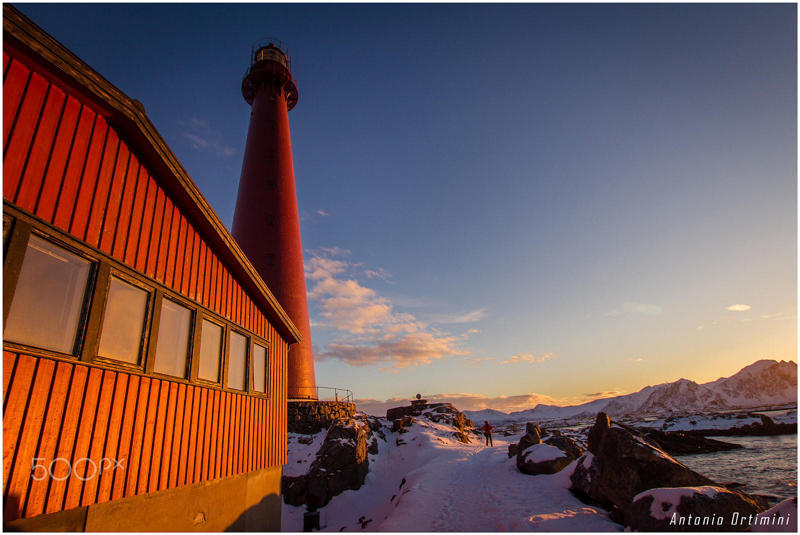 Canon EOS 550D (EOS Rebel T2i / EOS Kiss X4) + Sigma 10-20mm F3.5 EX DC HSM sample photo. Lighthouse at andenes photography