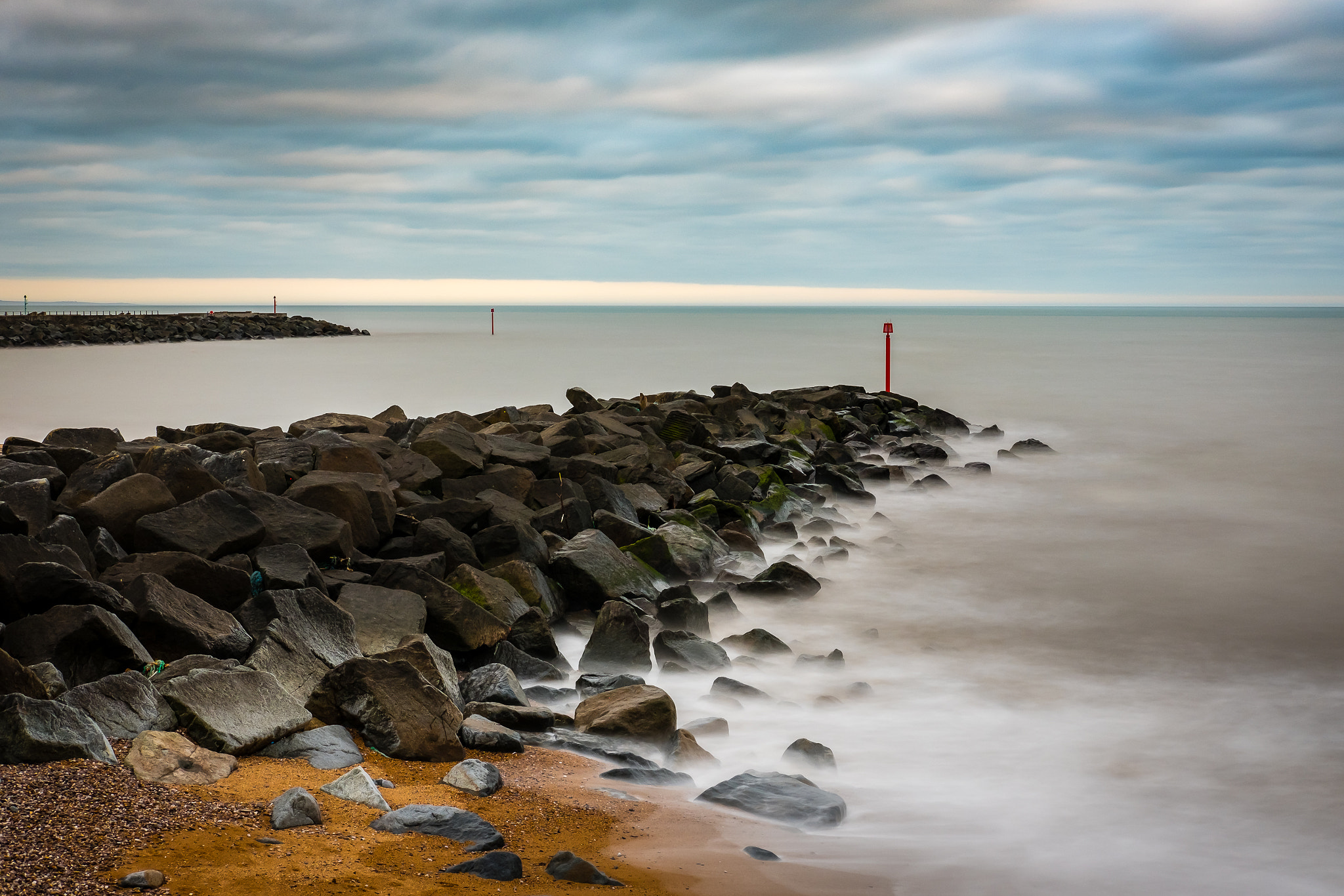 Fujifilm X-Pro2 + Fujifilm XF 35mm F2 R WR sample photo. West bay seascape photography