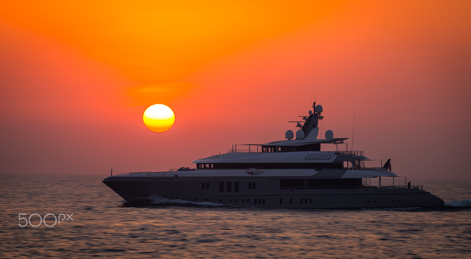 Canon EF 70-300mm F4-5.6 IS USM sample photo. When the sun goes down... photography
