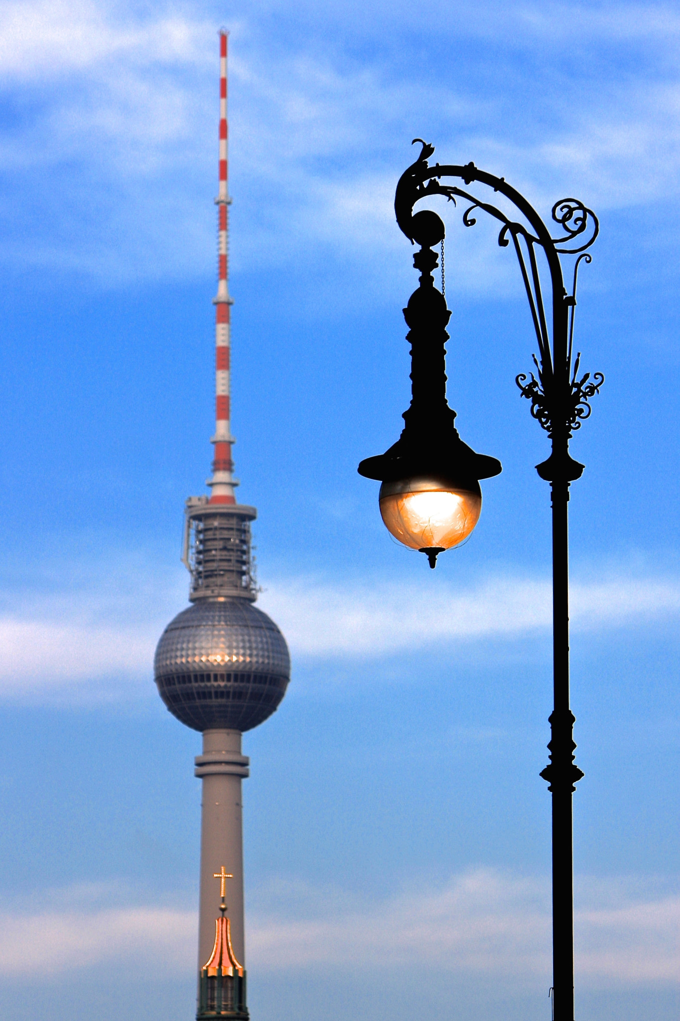Canon EOS 40D sample photo. Blue hour in berlin photography