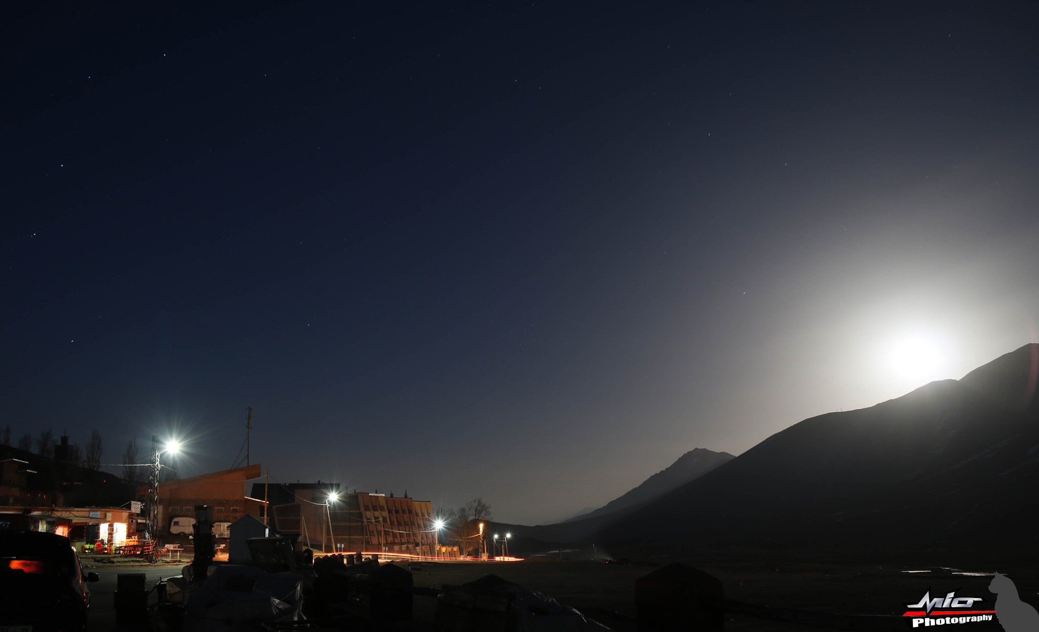 Canon EOS 760D (EOS Rebel T6s / EOS 8000D) sample photo. Oukaimden hotel - oukaimden valley .. by night. photography