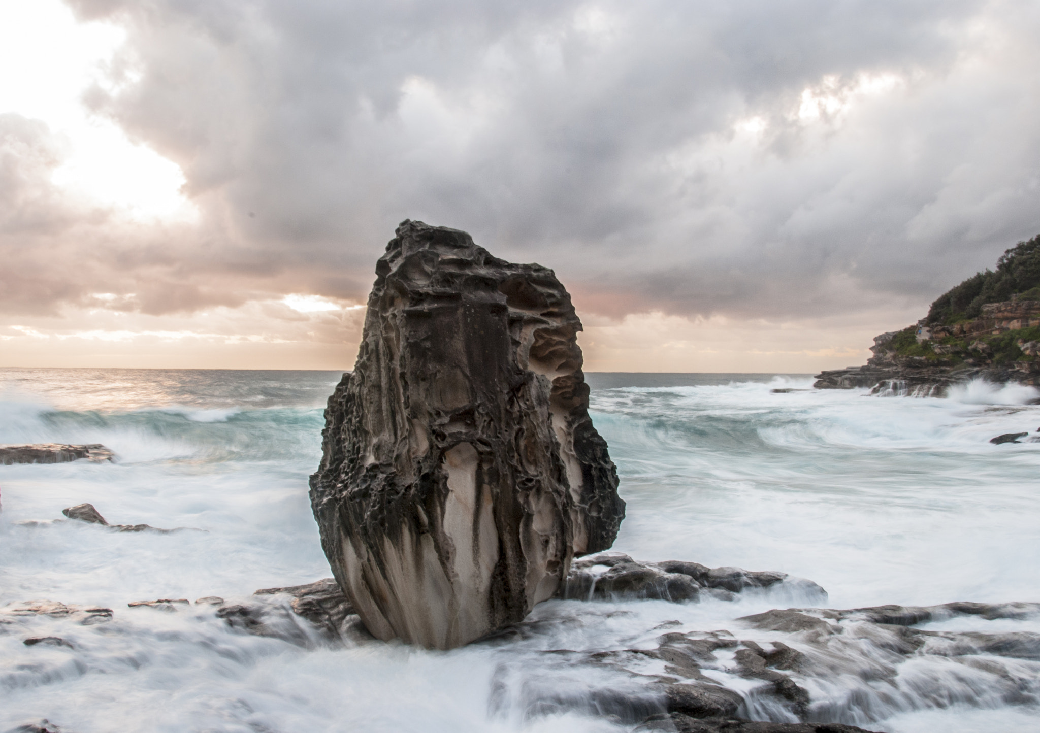Sigma 18-200mm F3.5-6.3 DC OS HSM sample photo. Rock attempt two photography
