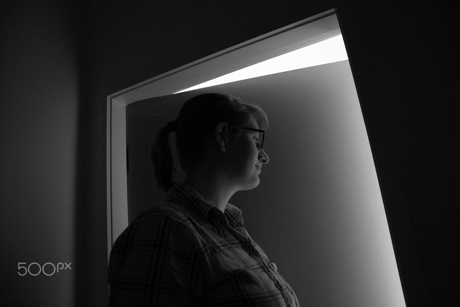 Canon EF-S 18-55mm F3.5-5.6 II sample photo. Contemporary noir photography