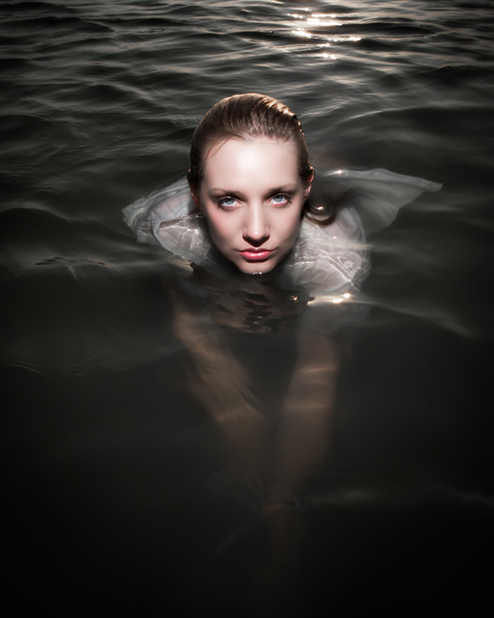 Canon EOS-1D Mark III + Canon EF 24-70mm F2.8L USM sample photo. Lady in the water photography