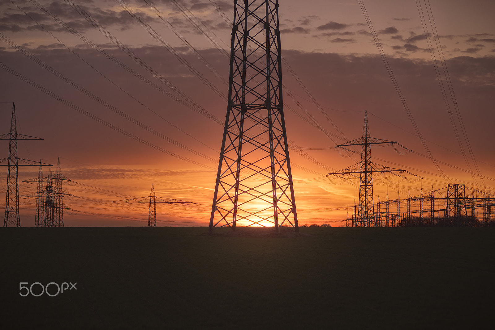 AF Zoom-Nikkor 80-200mm f/2.8 ED sample photo. High-voltage photography