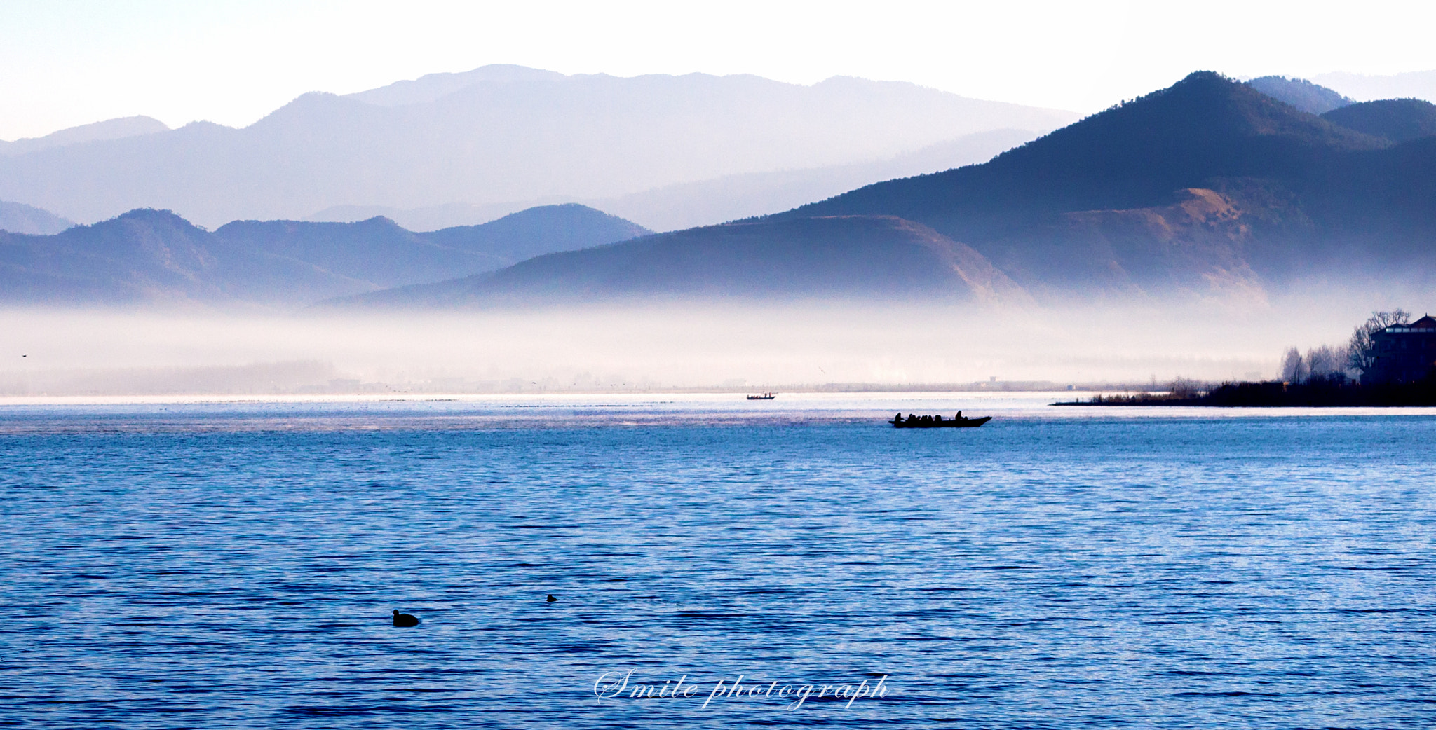 Canon EOS-1D X sample photo. 泸沽湖之晨 photography