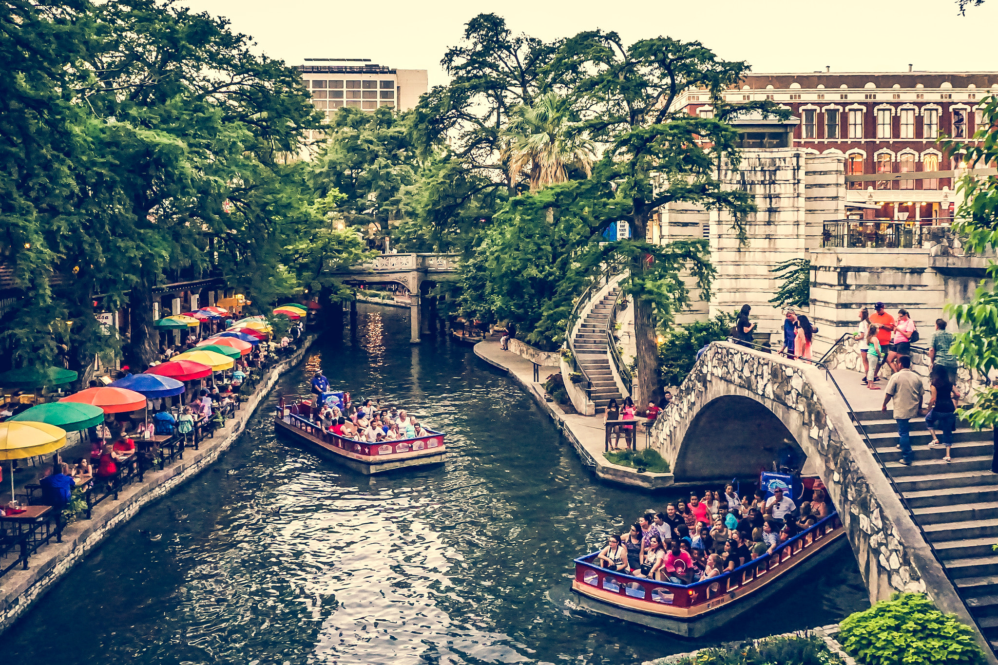 Sony a6000 + Sony E 18-55mm F3.5-5.6 OSS sample photo. San antonio river walk photography