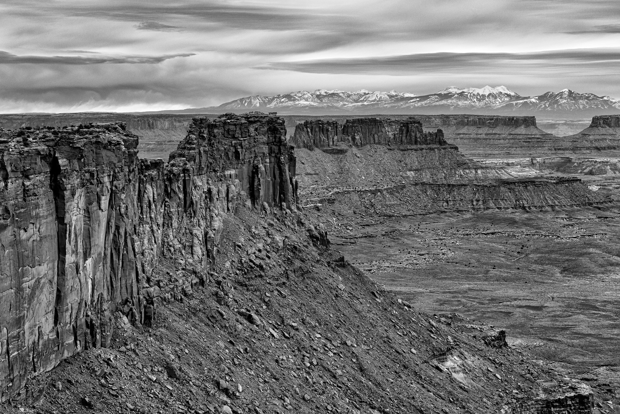 Sony a7R II + Sony FE 70-200mm F4 G OSS sample photo. Maze canyonlands photography