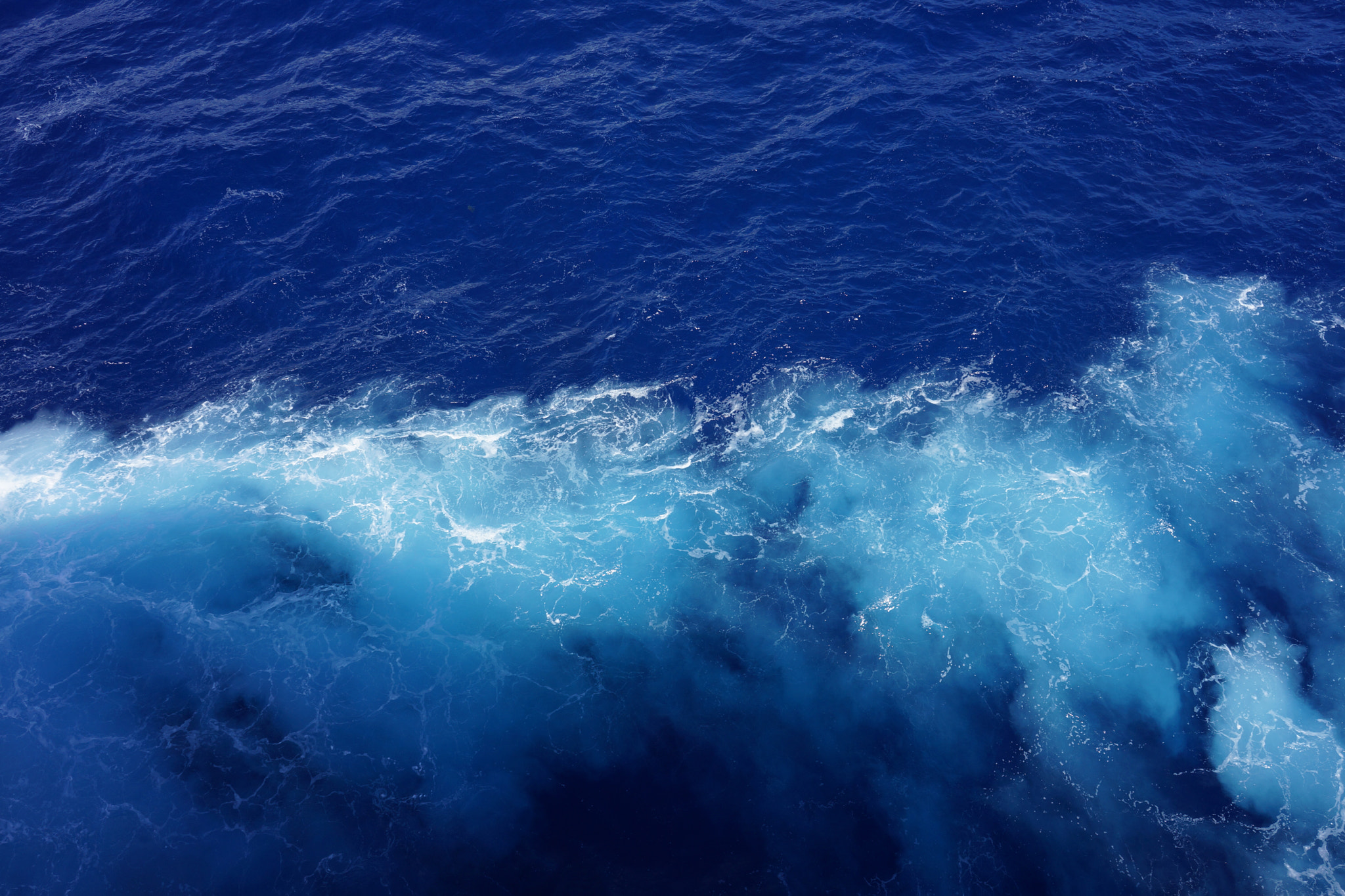 Sony Alpha NEX-7 + Sony E 18-55mm F3.5-5.6 OSS sample photo. Shades of caribbean blue photography