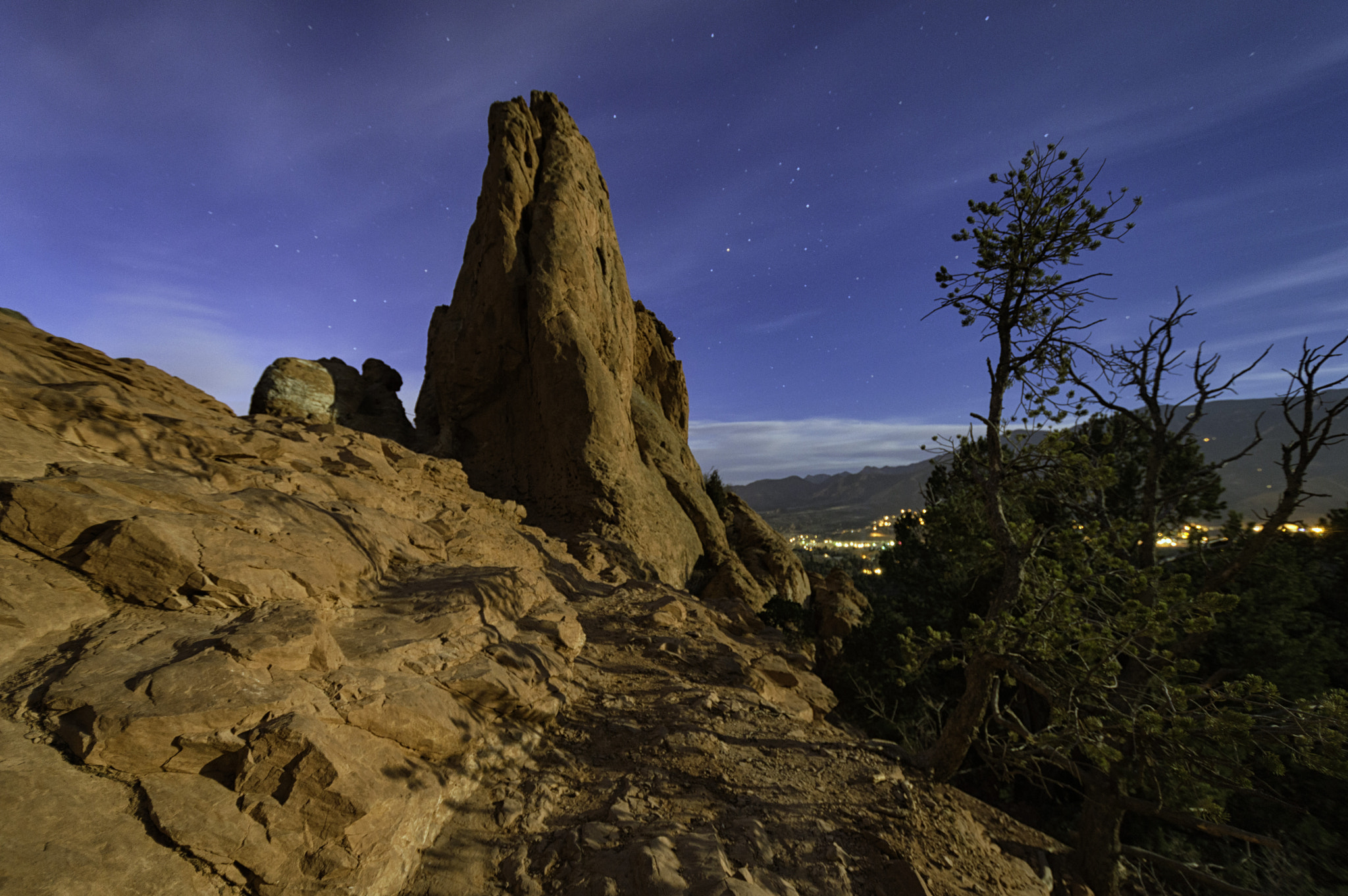 Nikon D3200 sample photo. Garden of the gods after hours photography