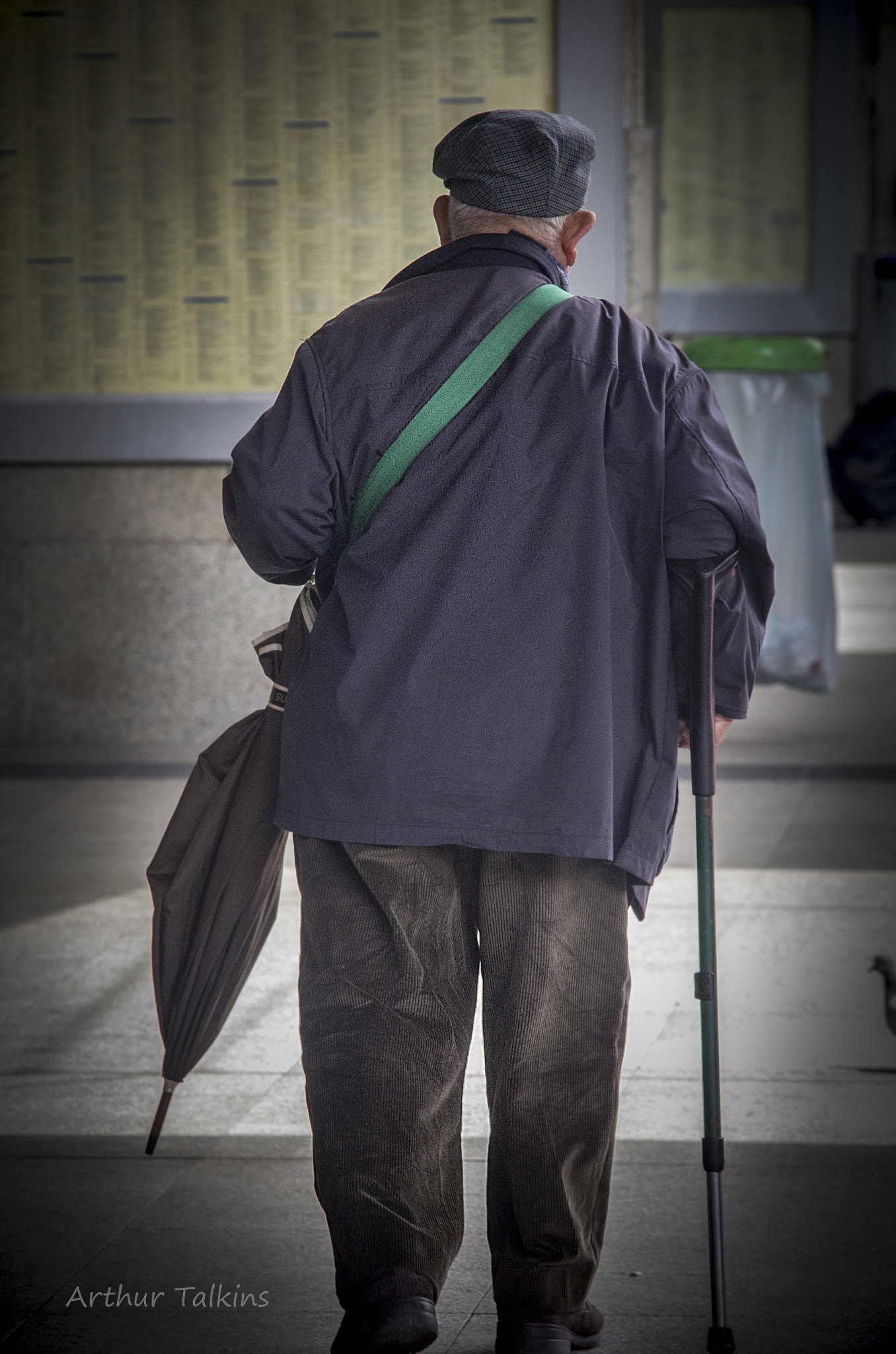 Pentax K-5 sample photo. Rome, railway station: going home... photography