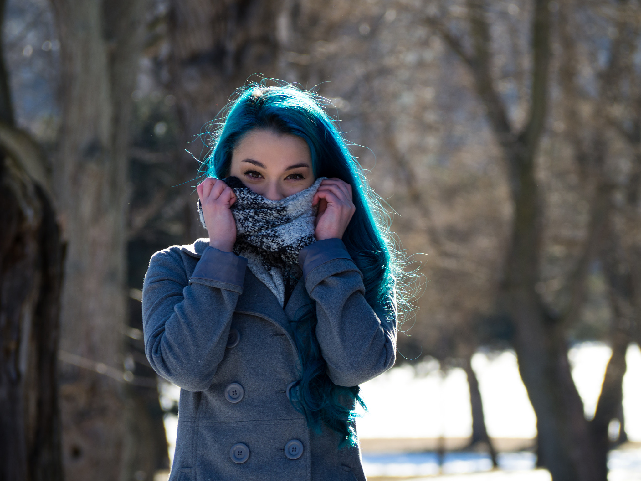 Olympus OM-D E-M10 II sample photo. Scarf hiding photography