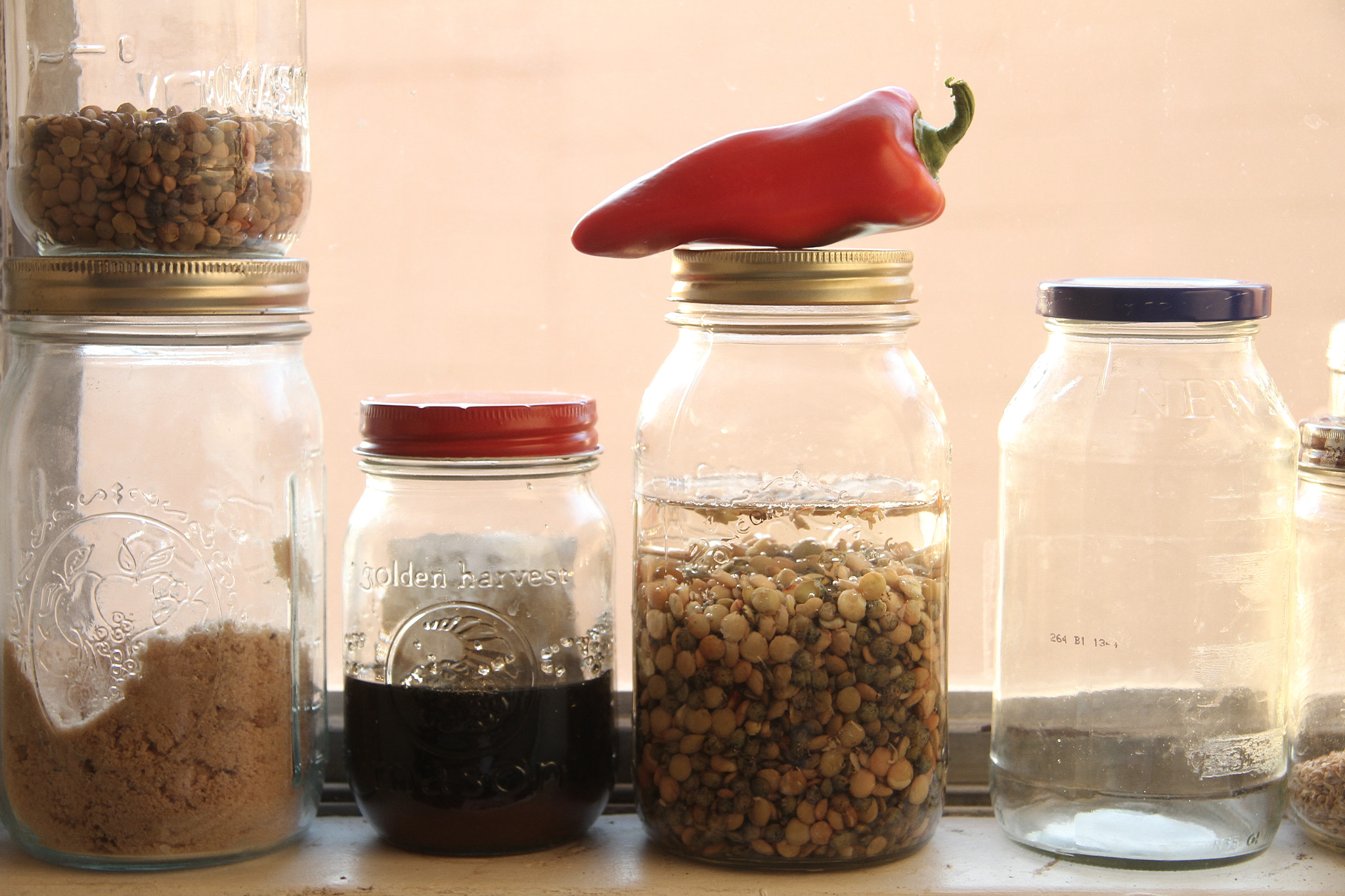 Canon EF-S 17-85mm F4-5.6 IS USM sample photo. Kitchen jars photography