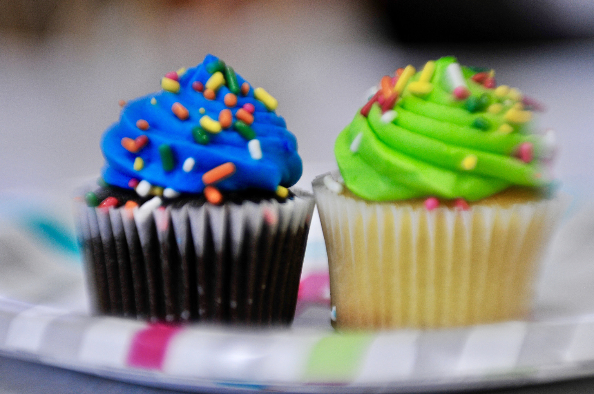 Nikon D300S + AF Nikkor 50mm f/1.8 sample photo. Cupcakes photography