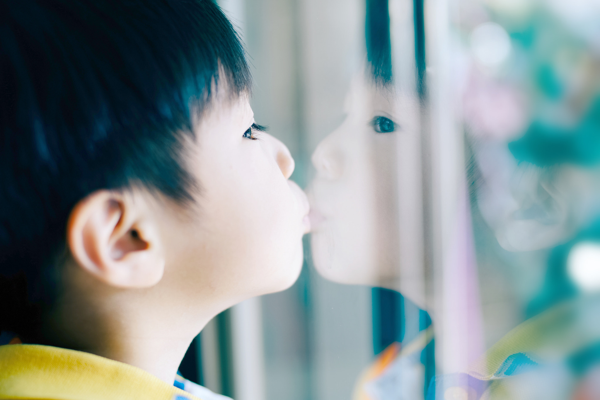 Sony a99 II sample photo. The boy in the mirror photography