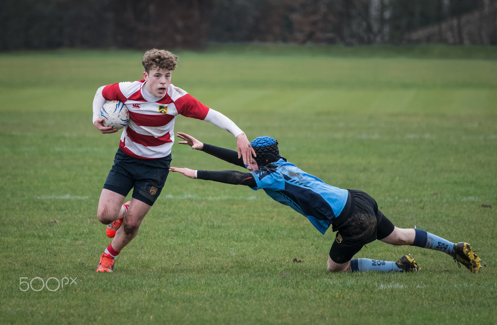 Nikon D800 + Sigma 120-400mm F4.5-5.6 DG OS HSM sample photo. Avoiding the tackle photography