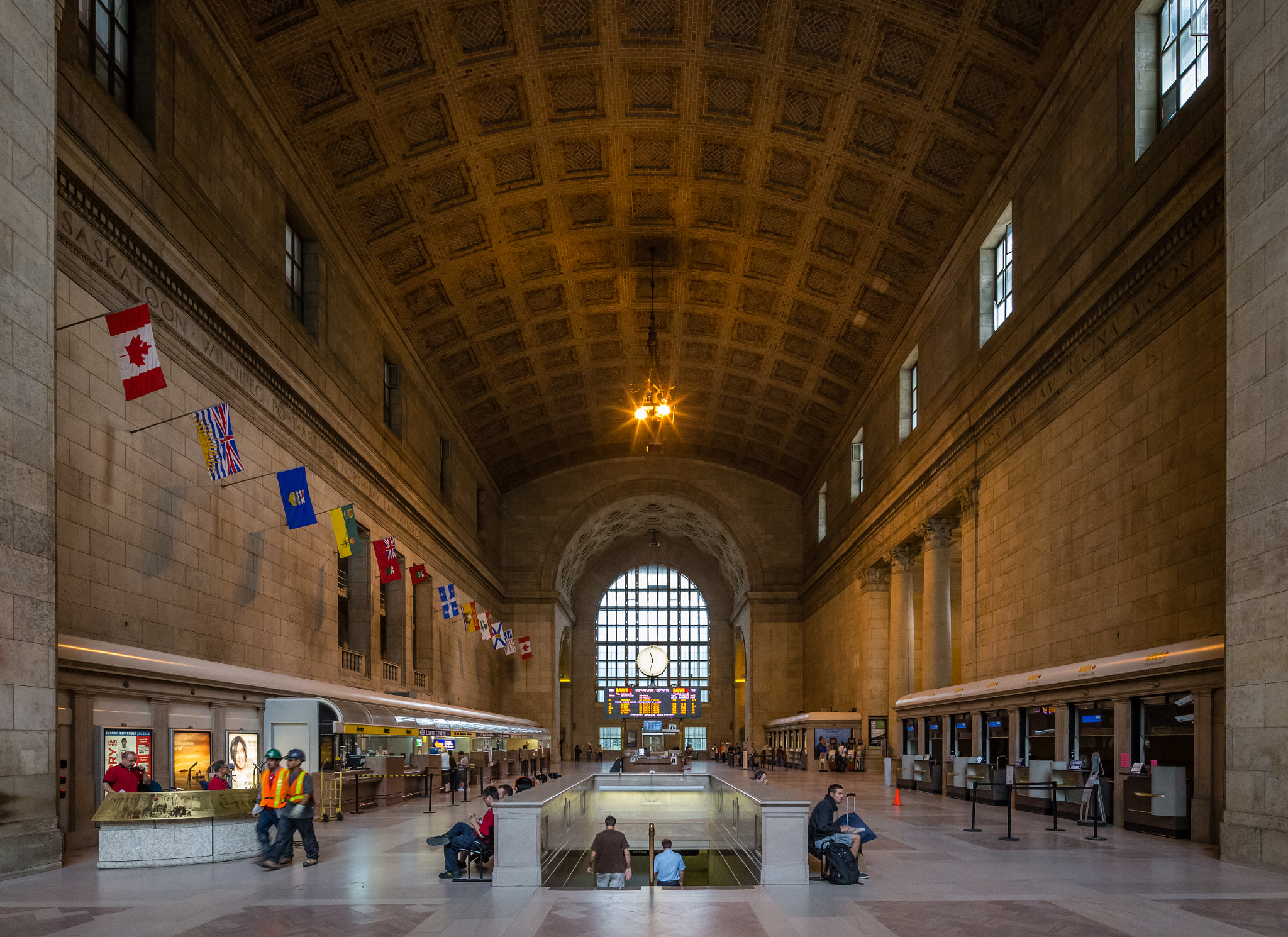 Canon TS-E 17mm F4L Tilt-Shift sample photo. Toronto union station photography