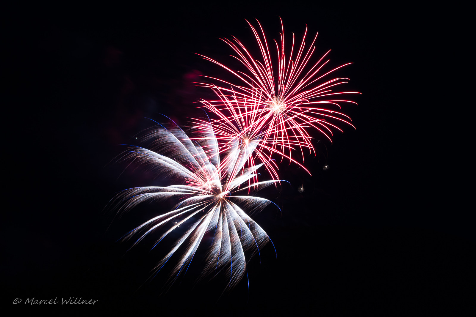 Canon EOS 70D + Tamron SP 35mm F1.8 Di VC USD sample photo. Feuerwerk photography