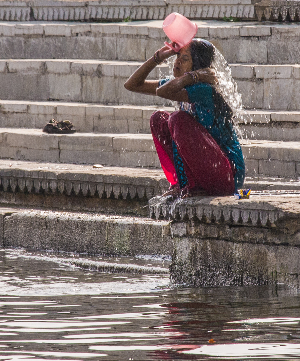 Olympus E-5 sample photo. Indian shower photography