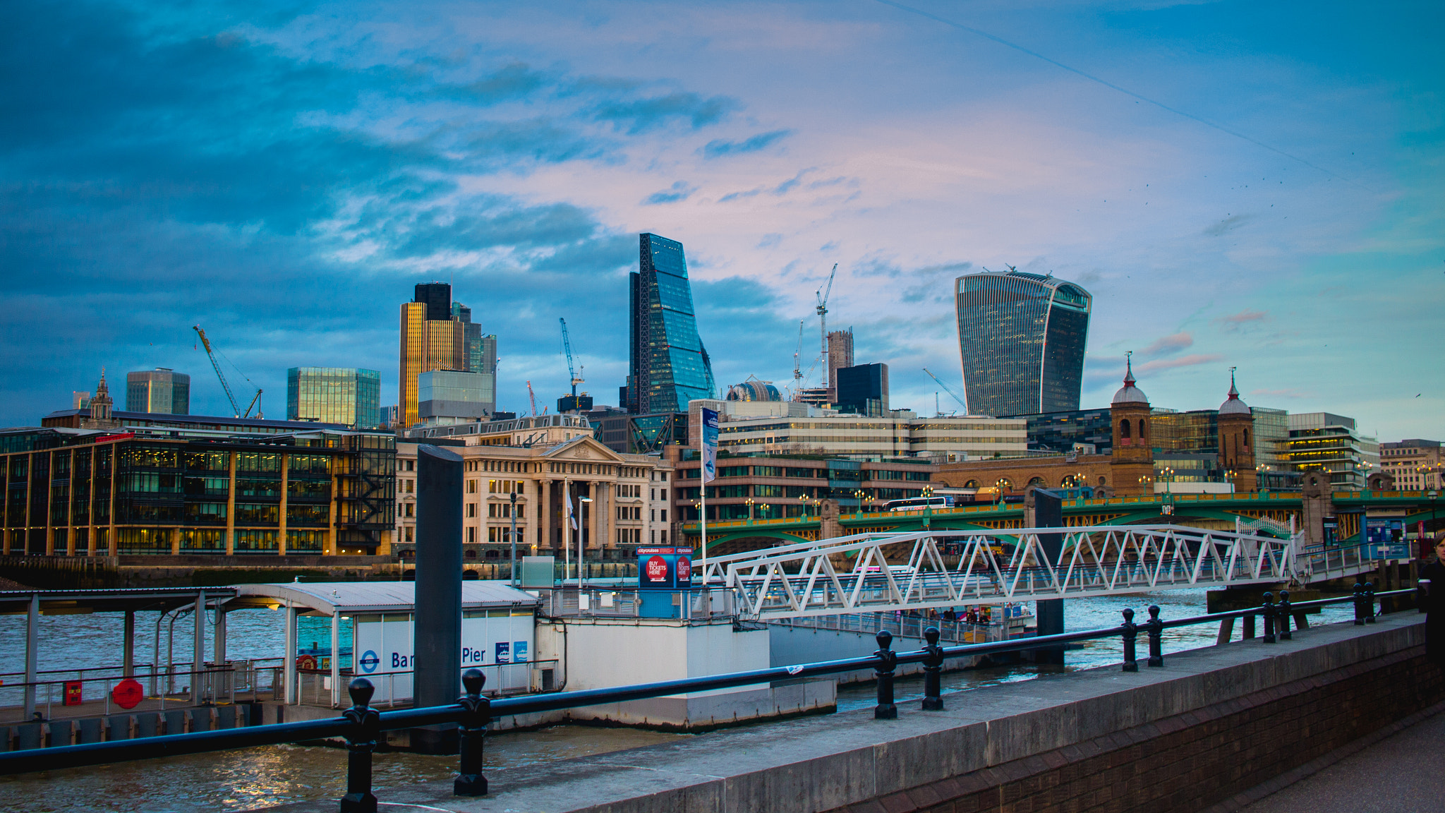 Canon EF-S 24mm F2.8 STM sample photo. City photography